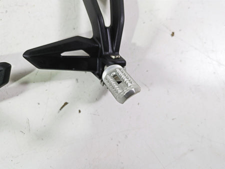 2023 Triumph Street Triple 765 RS Rear Passenger Footpeg Set T2088156 T2088157 {{ shop.shopifyCountryName }} - Mototech271