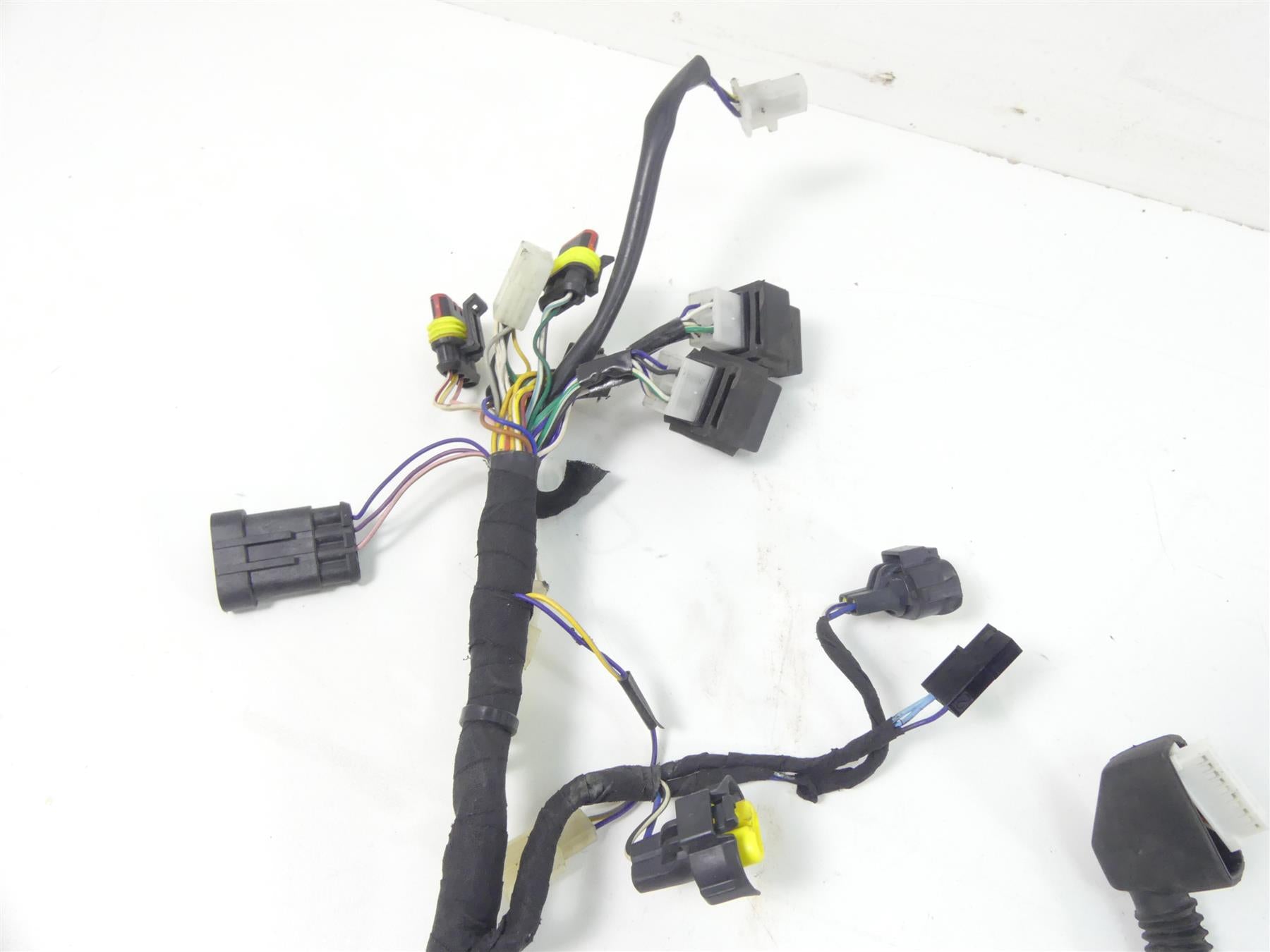 2004 Aprilia RSV1000 R Mille Wiring Harness Loom - No Cuts AP8127150 {{ shop.shopifyCountryName }} - Mototech271