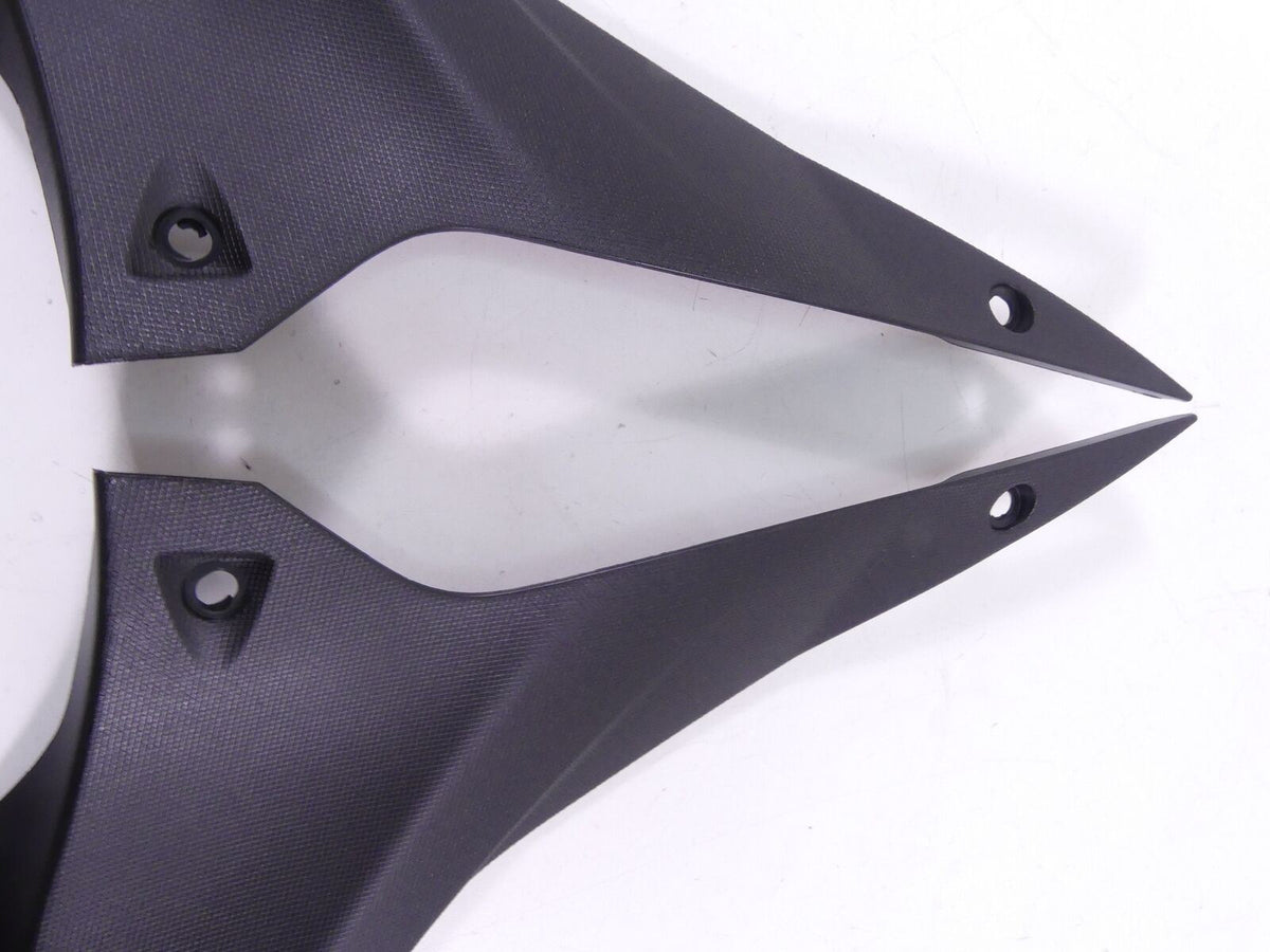 2016 Aprilia RSV 1100 Tuono V4 RR Undertank Side Cover Fairing Set 858833 85883 {{ shop.shopifyCountryName }} - Mototech271