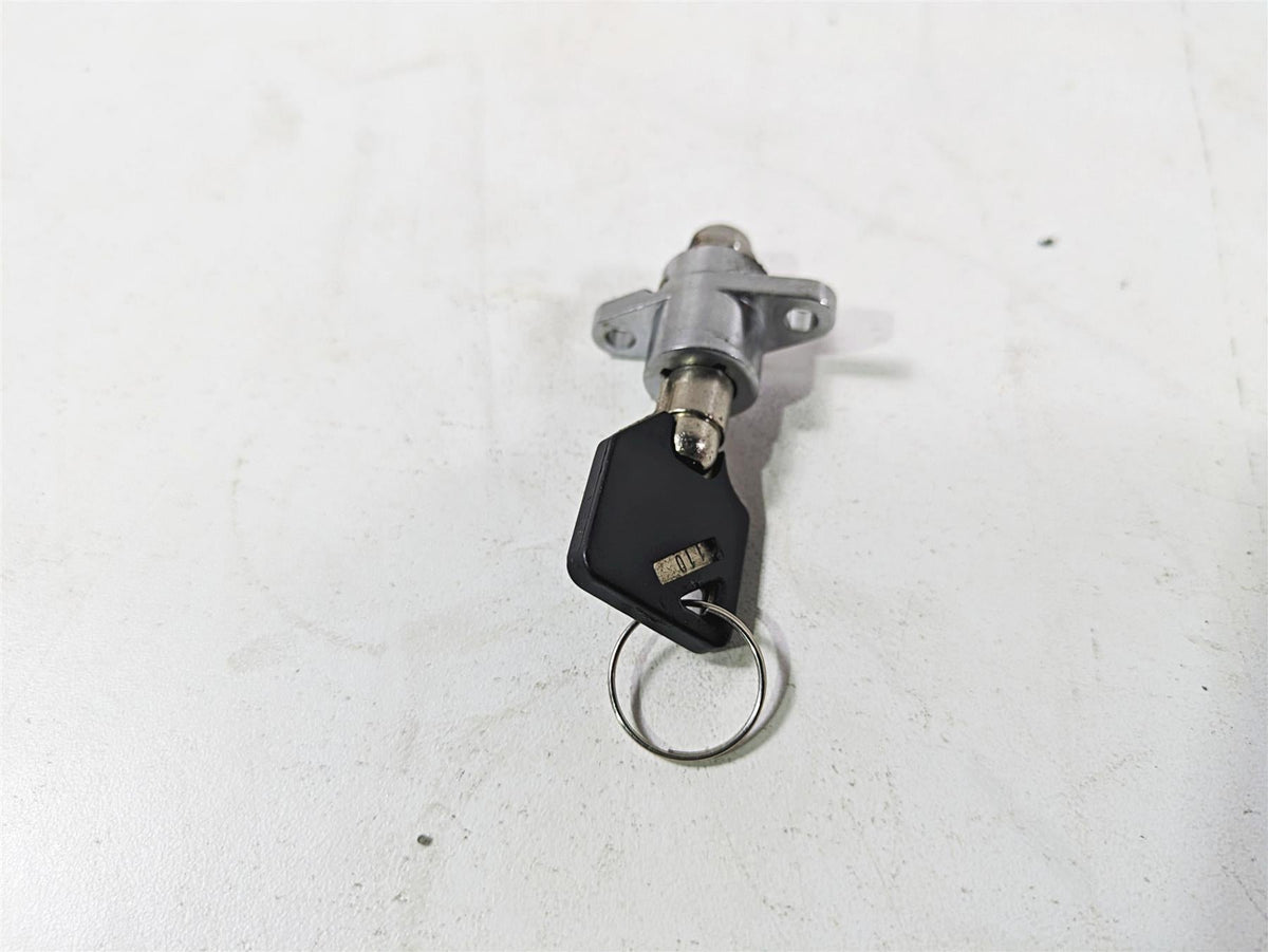 2020 Harley Touring FLHT Electra Glide Saddlebag Lock Key Set 90300024 {{ shop.shopifyCountryName }} - Mototech271