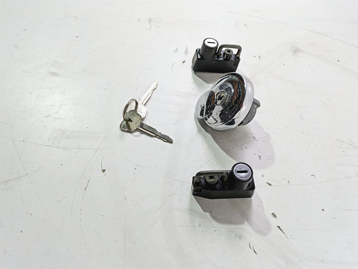 2004 Yamaha XVZ1300 Royal Star Gas Cap Helmet Locl & Key Set {{ shop.shopifyCountryName }} - Mototech271