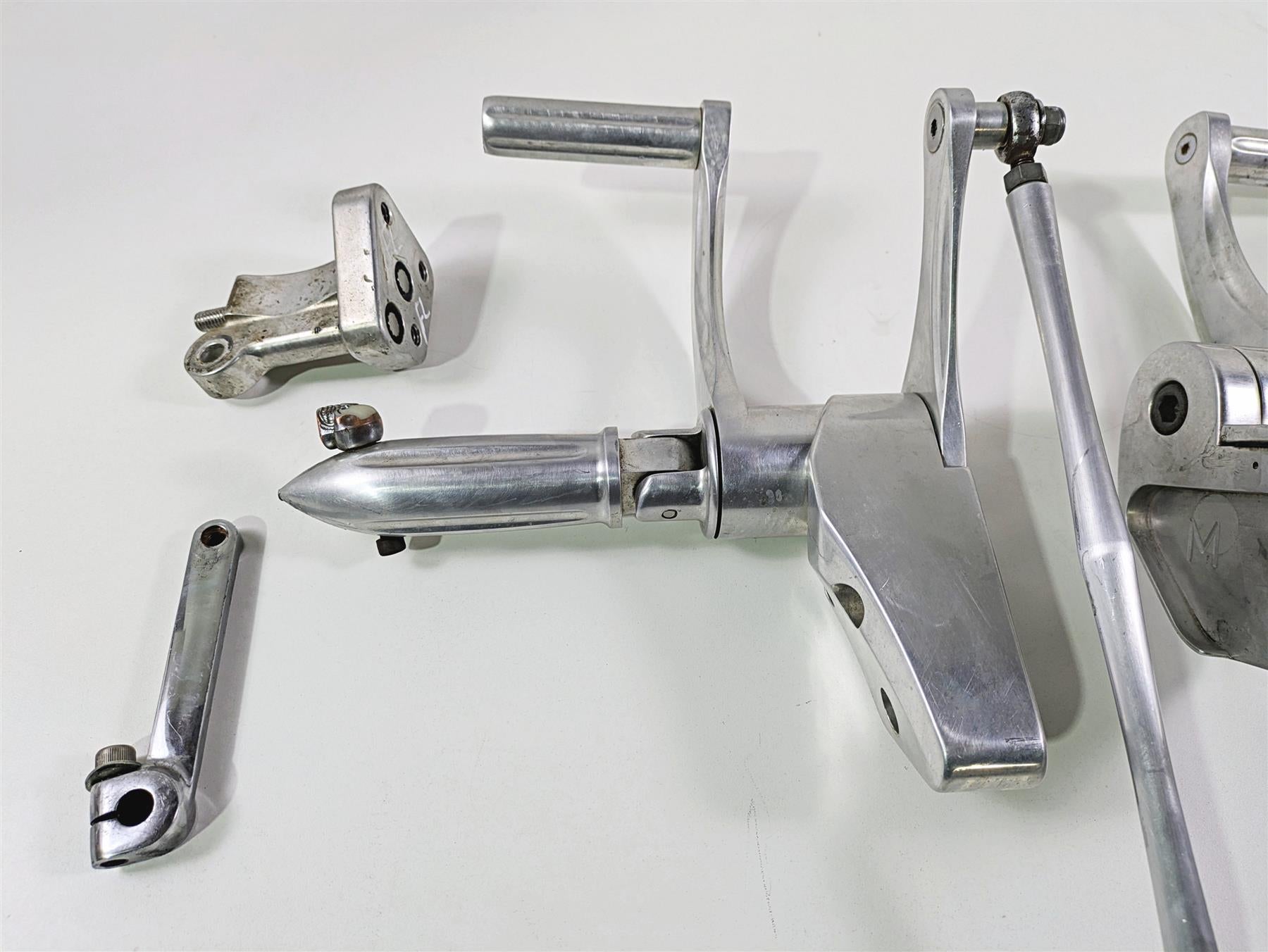 2004 Big Dog Chopper Left Right Footpeg Lever Pedals 162-000001-02 162-000002-02 {{ shop.shopifyCountryName }} - Mototech271