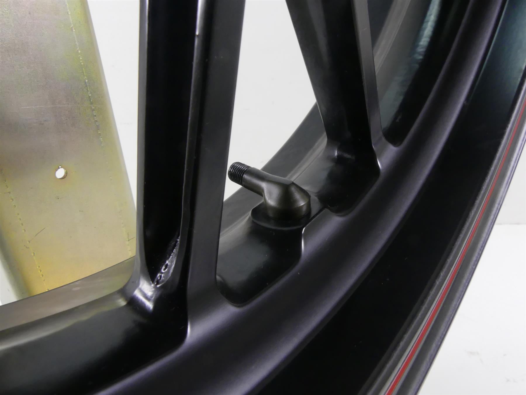 2015 Triumph 1050 Speed Triple R Straight Front Wheel Rim 17x3.5 T2000895 {{ shop.shopifyCountryName }} - Mototech271