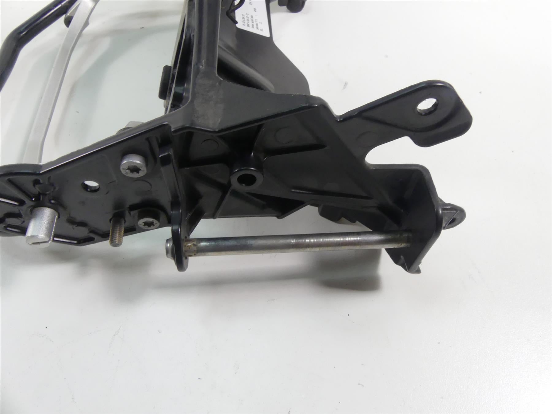 2014 BMW R1200GS K50 Front Center Fairing Windshield Mount Stay 46637726524 {{ shop.shopifyCountryName }} - Mototech271