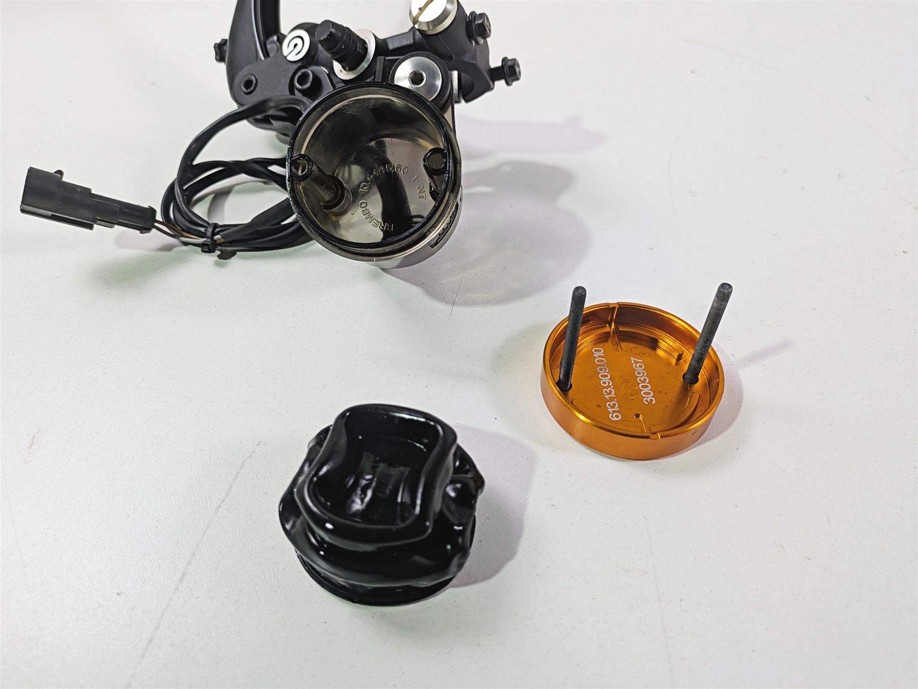 2018 KTM 1290 Super Duke R Front Brake Radial Master Cylinder 61313029000 {{ shop.shopifyCountryName }} - Mototech271