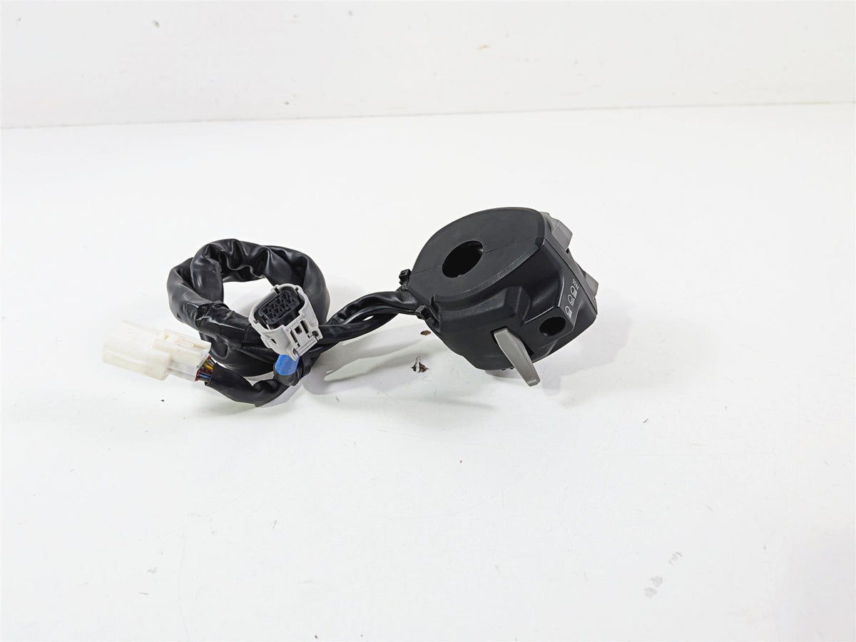 2022 Kawasaki ZX10R ZX1000 Ninja Left Hand Light Control Switch 46091-0576 {{ shop.shopifyCountryName }} - Mototech271