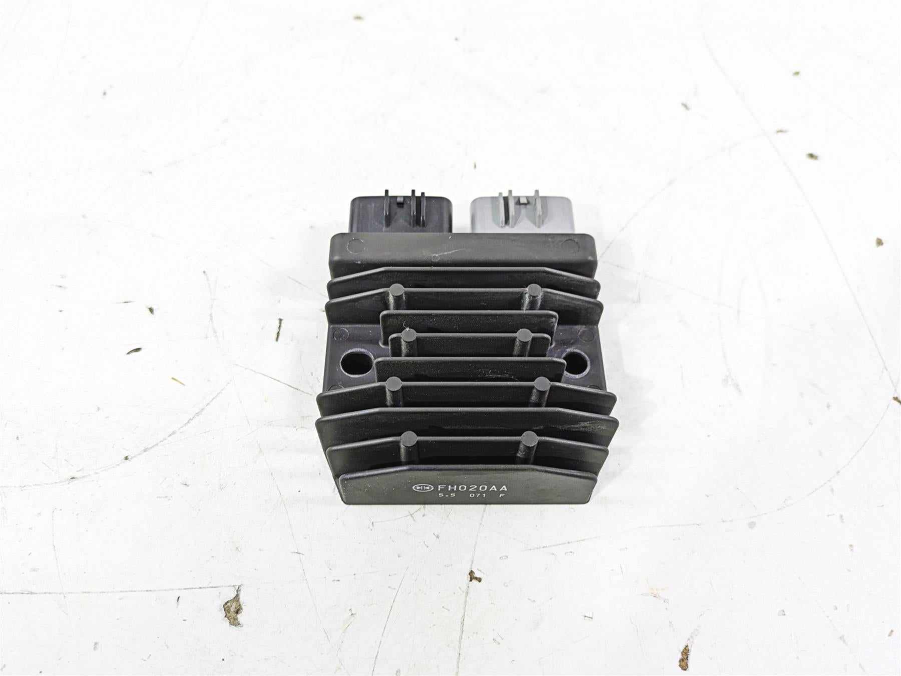 2015 Ducati Panigale 1299 S Rectifier Voltage Regulator 54040301B FH020AA {{ shop.shopifyCountryName }} - Mototech271