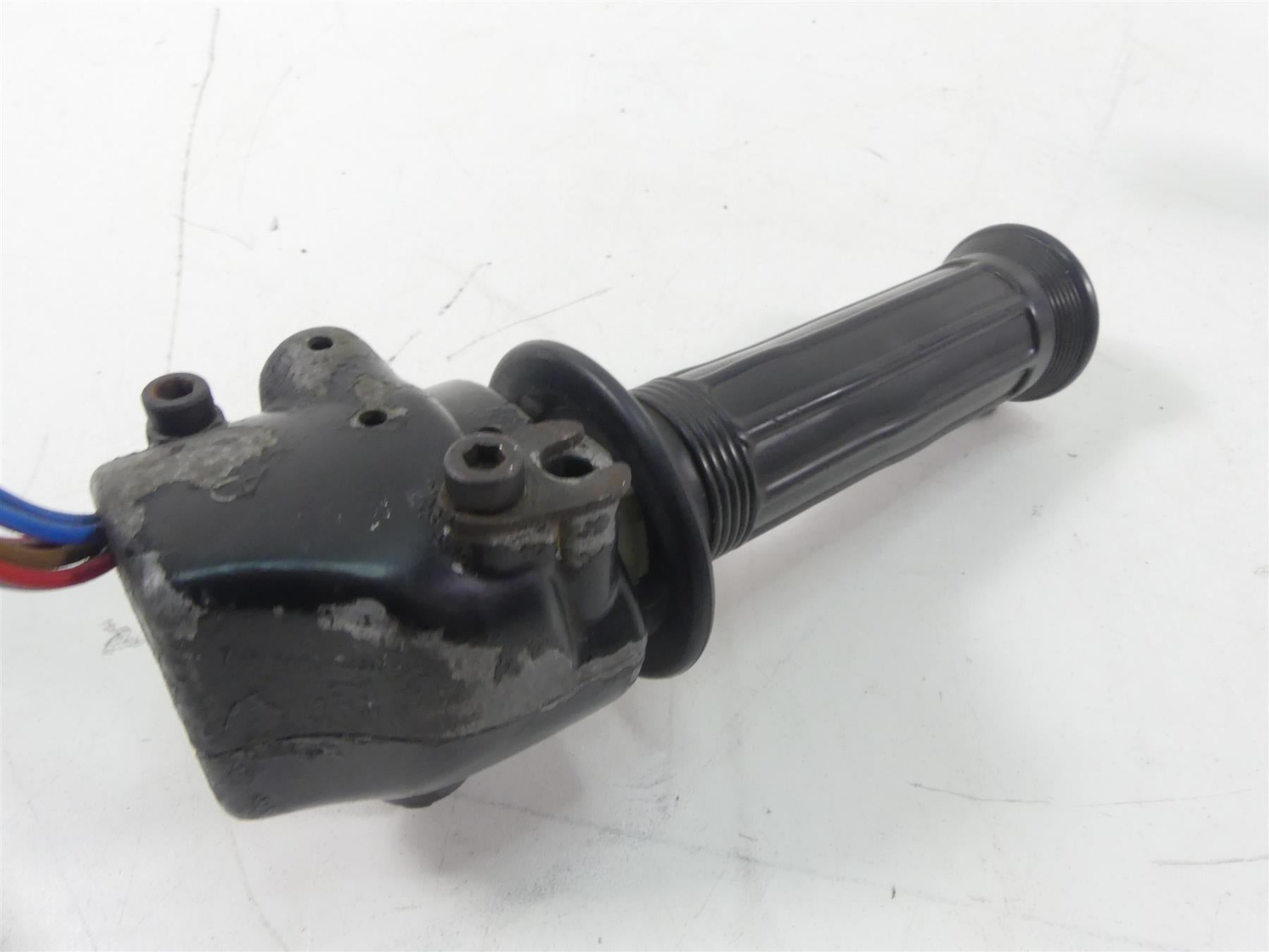1978 Yamaha XS650 SE Special Right Hand Control Switch Throttle 1T3-83973-00-00 {{ shop.shopifyCountryName }} - Mototech271