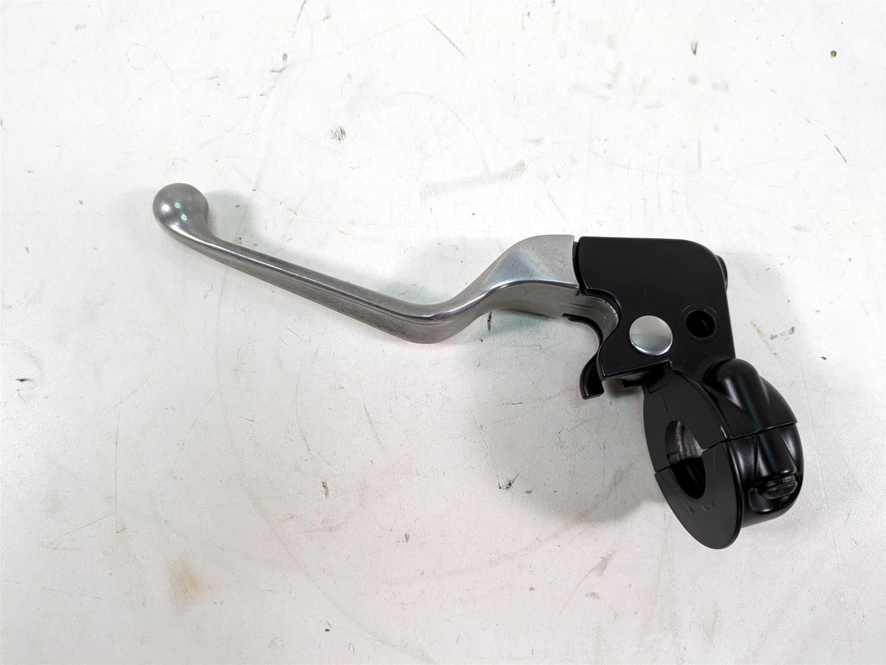 2006 Harley Touring FLHTCUI Electra Glide Clutch Perch & Lever 38608-96 {{ shop.shopifyCountryName }} - Mototech271