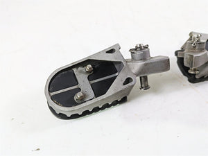 2017 BMW F800GS Adv K75 Front Footpeg Foot Peg Rest Set 77258533661 77258533662