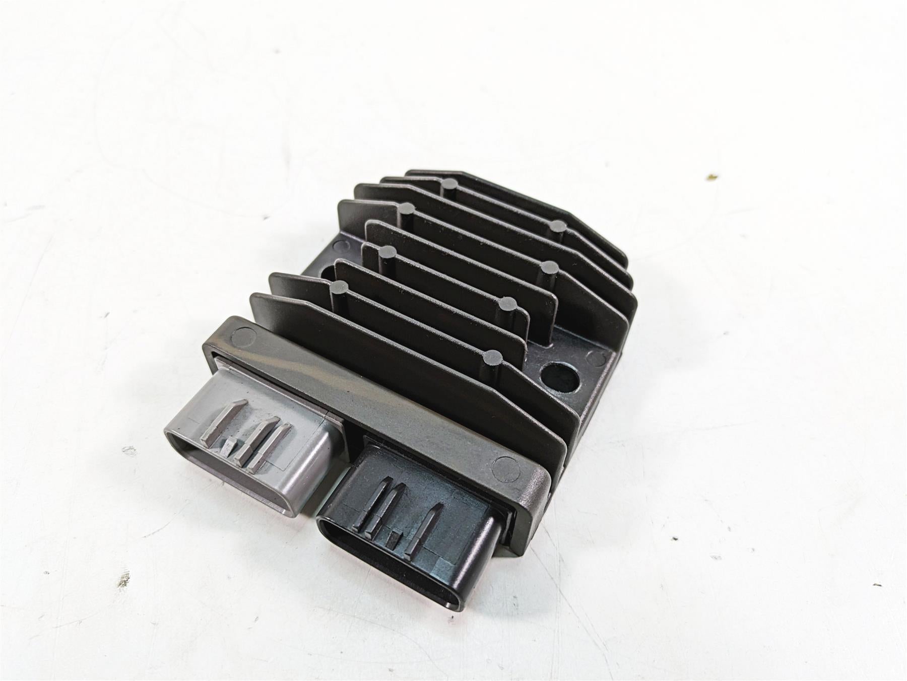 2016 Ducati Panigale 1299 S Rectifier Voltage Regulator 54040301B FH020AA {{ shop.shopifyCountryName }} - Mototech271