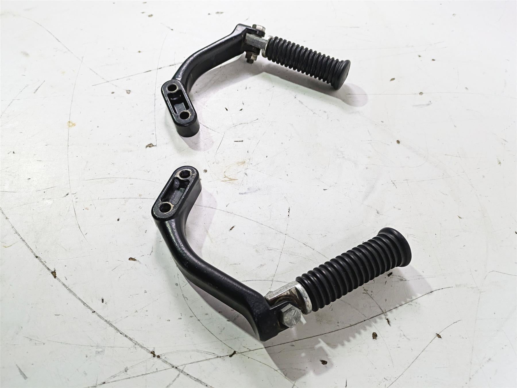 2012 Harley VRSCF Muscle V Rod Rear Passenger Footpeg Set 50822-09 50826-09 {{ shop.shopifyCountryName }} - Mototech271