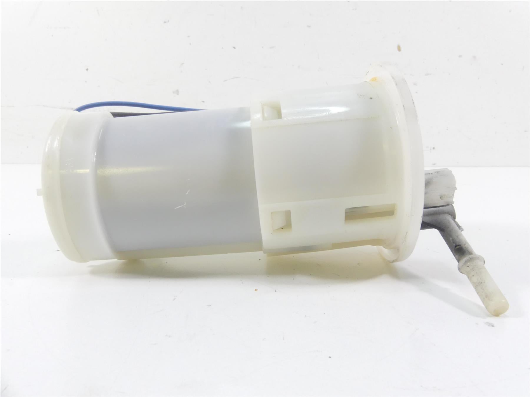 2013 Triumph Daytona 675 Denso Fuel Gas Petrol Pump - Tested T2400735 {{ shop.shopifyCountryName }} - Mototech271
