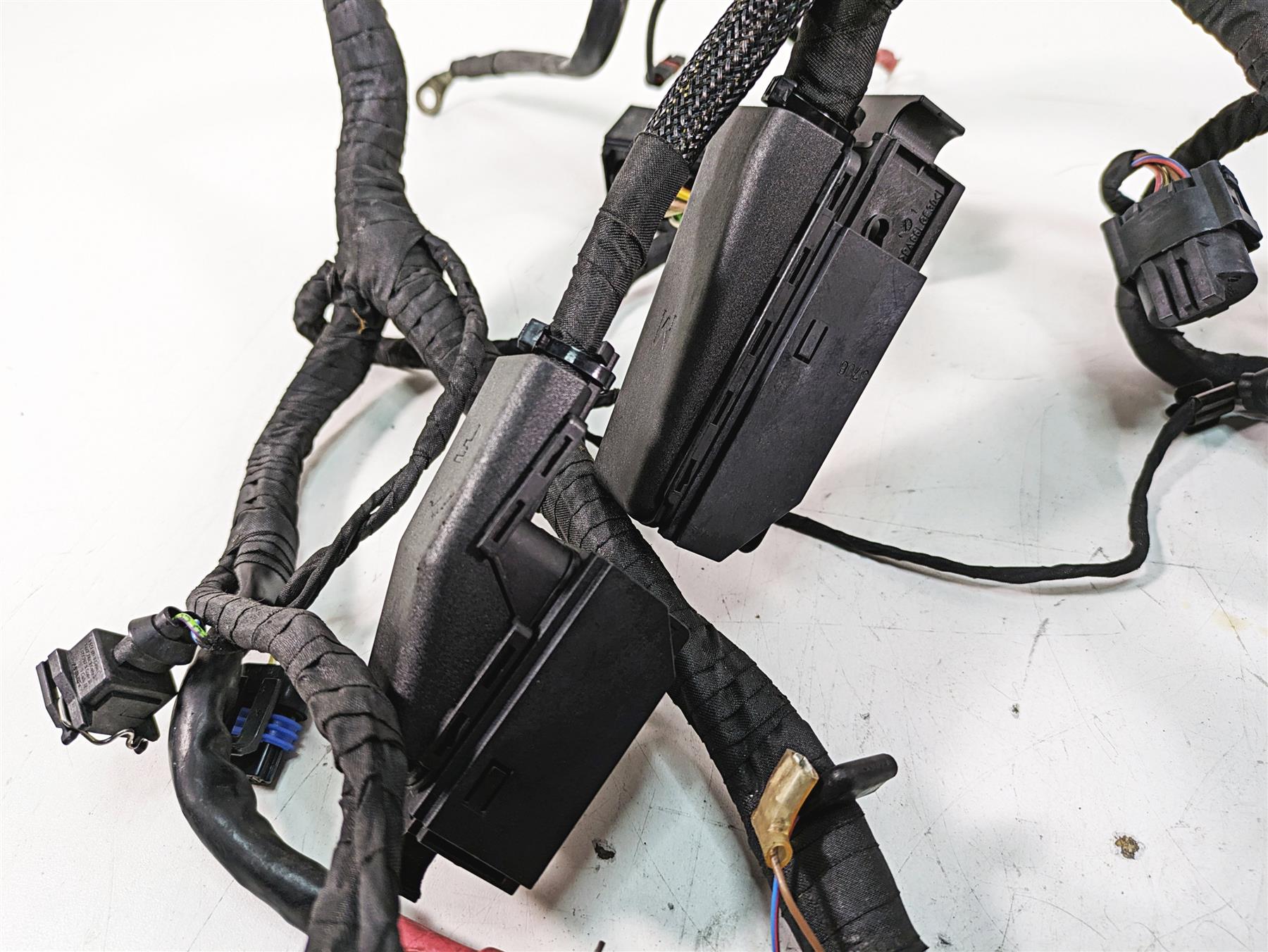 2007 BMW R1200RT K26 Main & Engine Wiring Harness -Read 61117704199 {{ shop.shopifyCountryName }} - Mototech271