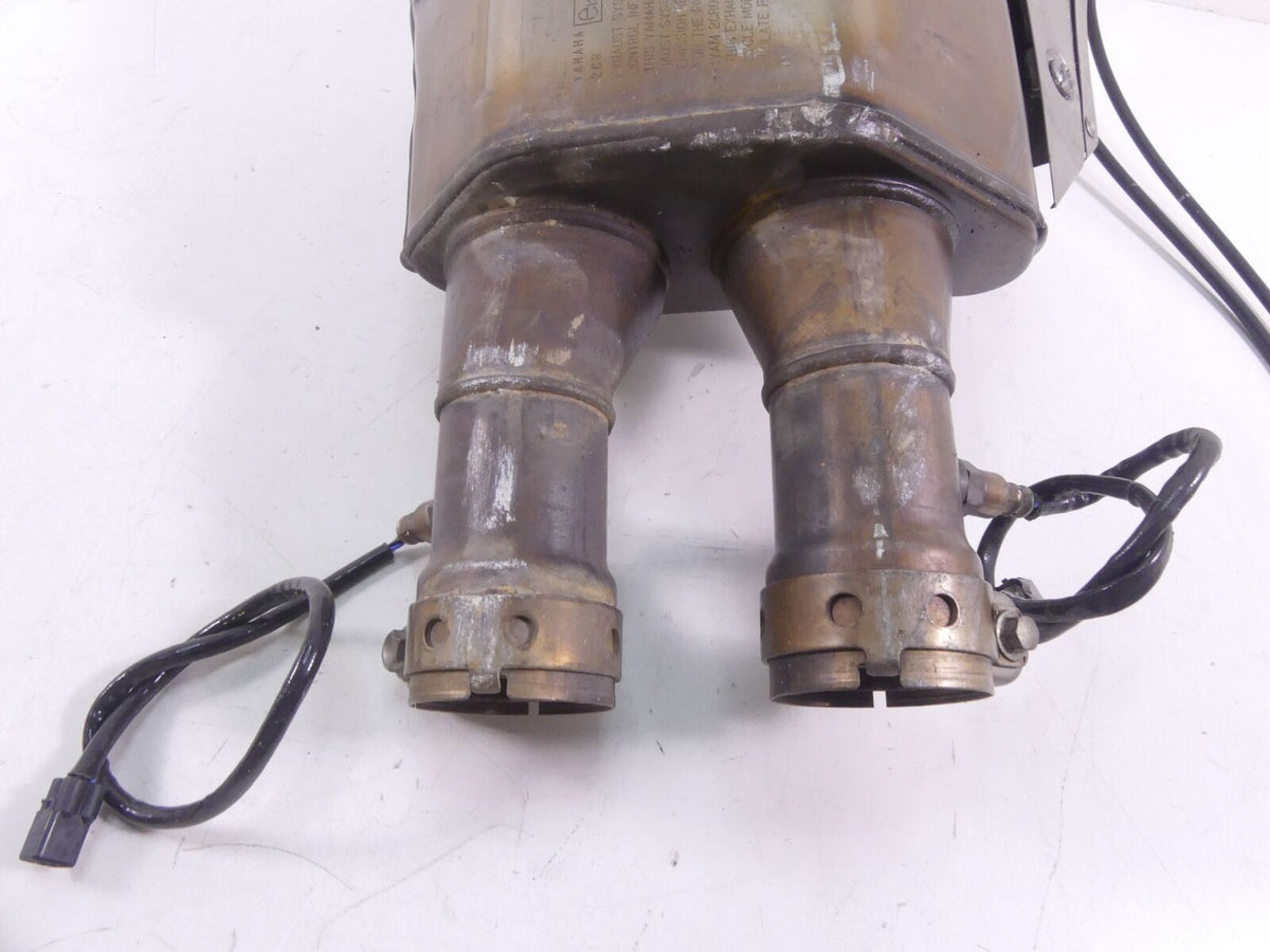 2015 Yamaha YZF-R1M Exhaust Pipe Mid Chamber & Servo Motor 2CR-14730-00-00 {{ shop.shopifyCountryName }} - Mototech271
