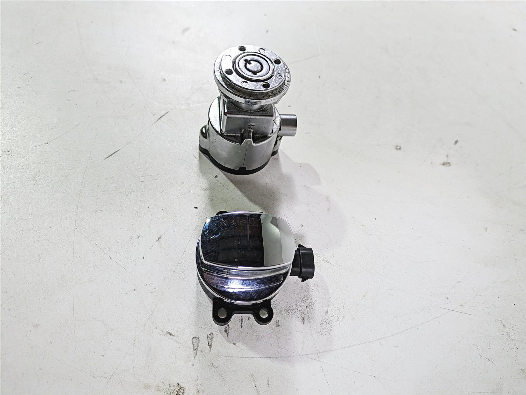 2017 Harley Dyna FXDB Street Bob Ignition Switch No Key Unlocked : VIN 71430-12 {{ shop.shopifyCountryName }} - Mototech271