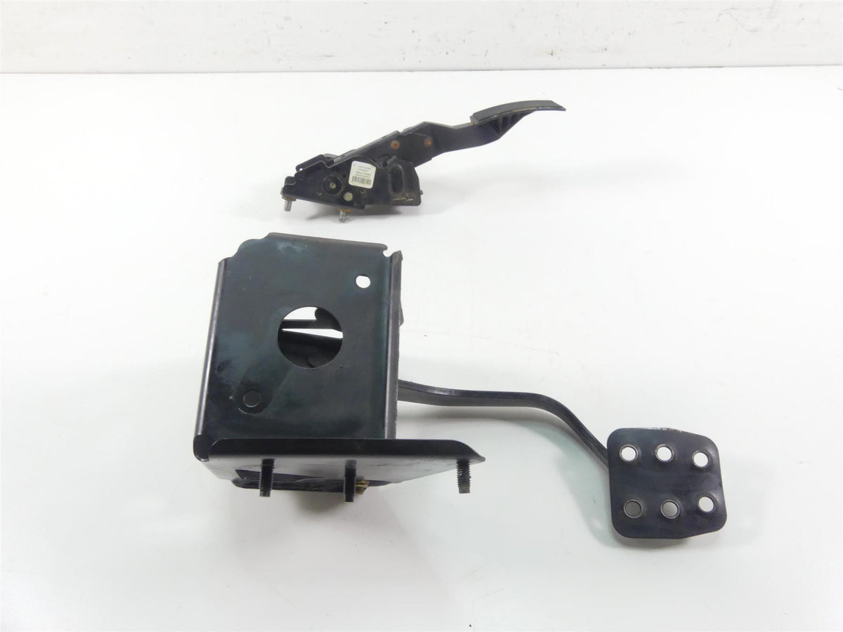 2020 Can Am Maverick X3 XMR Turbo RR Foot Brake Accelerate Pedal Set 707001803 {{ shop.shopifyCountryName }} - Mototech271