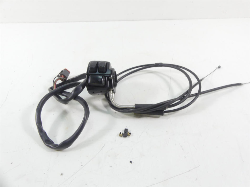 2004 Harley Softail FLSTFI Fat Boy Right Control Switch Start Stop 71684-06A {{ shop.shopifyCountryName }} - Mototech271