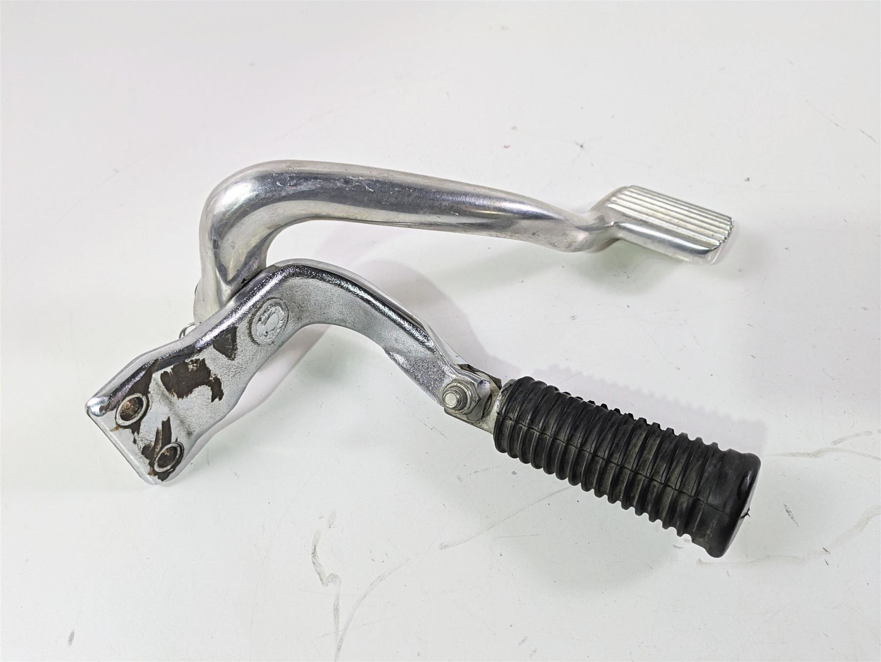 2010 Harley Dyna FXDB Street Bob Front Right Foot Peg & Brake Pedal Set 50666-07 {{ shop.shopifyCountryName }} - Mototech271