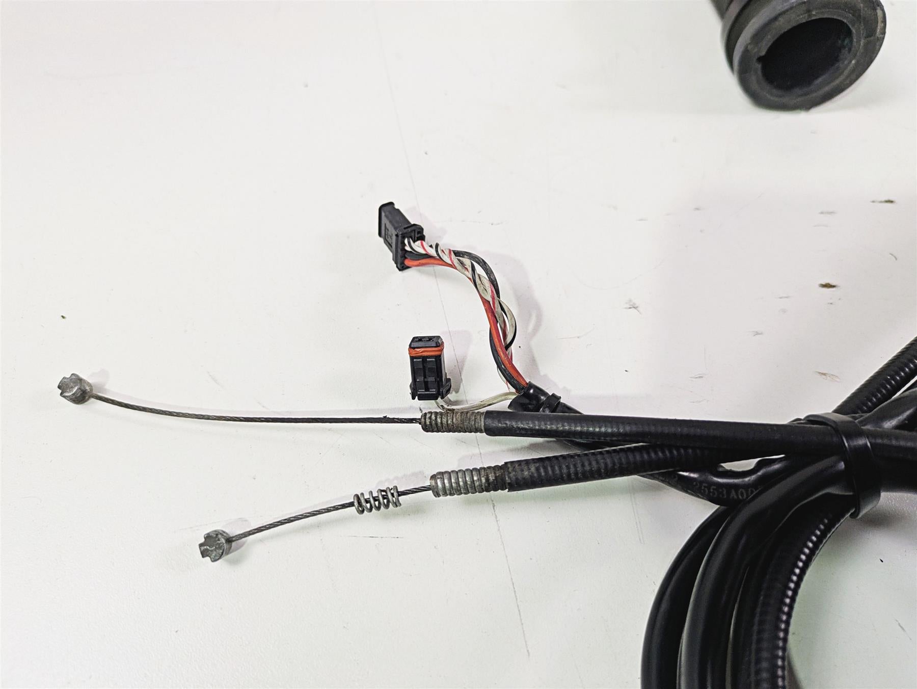 2014 Harley FLS Softail Slim Right Hand Throttle Control Switch 72948-12 {{ shop.shopifyCountryName }} - Mototech271