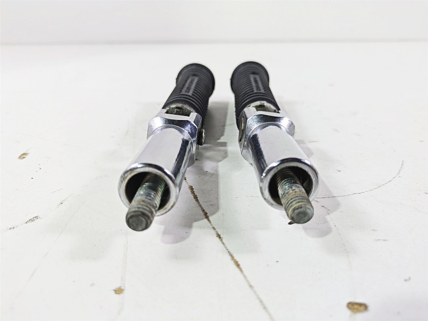 2009 Harley FXCWC Softail Rocker Rear Passenger Footpeg Rest Set - Read 51039-05 {{ shop.shopifyCountryName }} - Mototech271