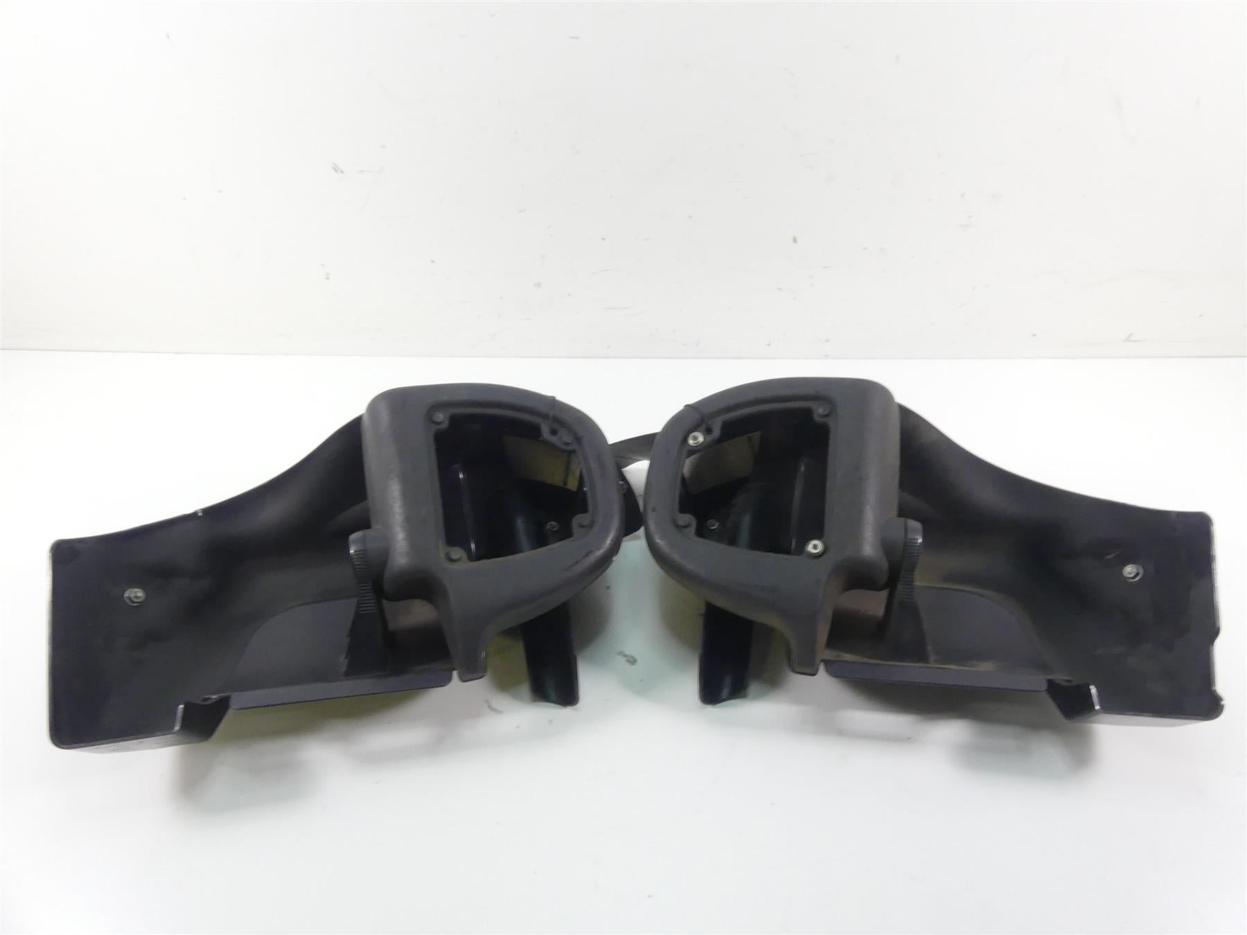 1995 Harley Touring FLHTCU Electra Glide Lower Leg Fairing Cover Set 58683-89B {{ shop.shopifyCountryName }} - Mototech271