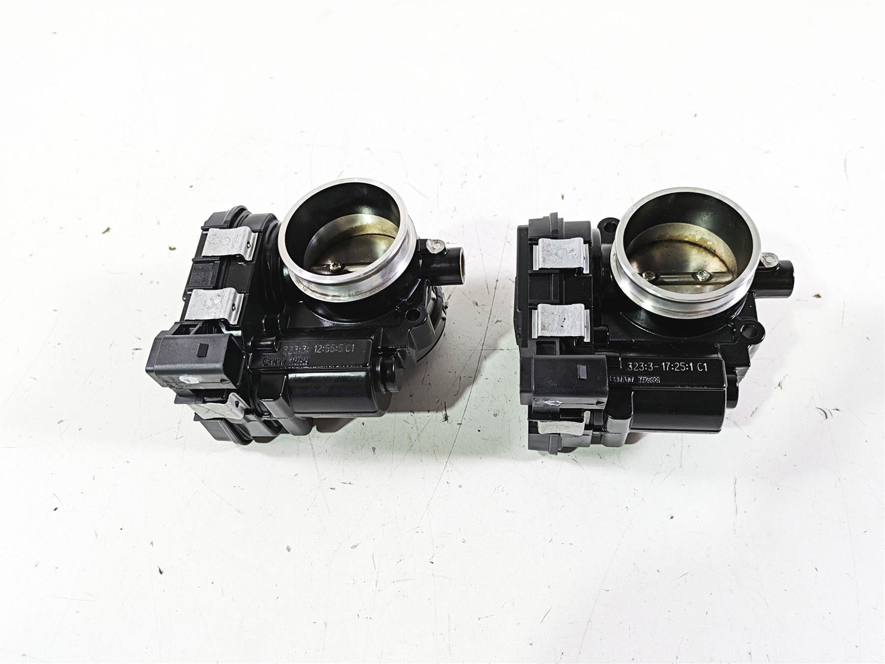 2014 BMW R1200 RT RTW K52 Throttle Body Bodies Set 13548564959 {{ shop.shopifyCountryName }} - Mototech271