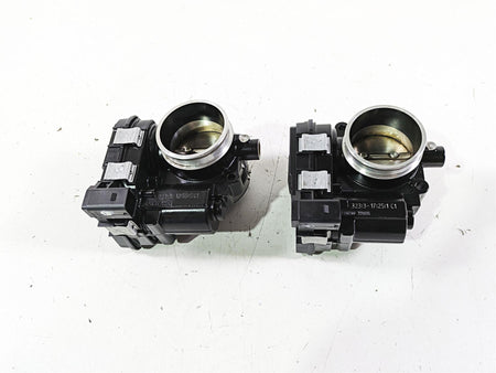 2014 BMW R1200 RT RTW K52 Throttle Body Bodies Set 13548564959 {{ shop.shopifyCountryName }} - Mototech271