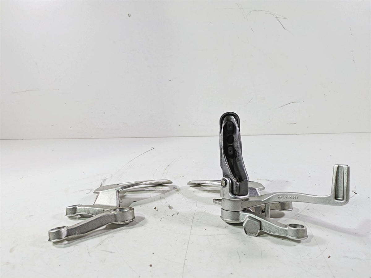 2019 BMW S1000XR K49 Right Rider Footpeg & Brake Pedal Set - Read 46718553836 {{ shop.shopifyCountryName }} - Mototech271