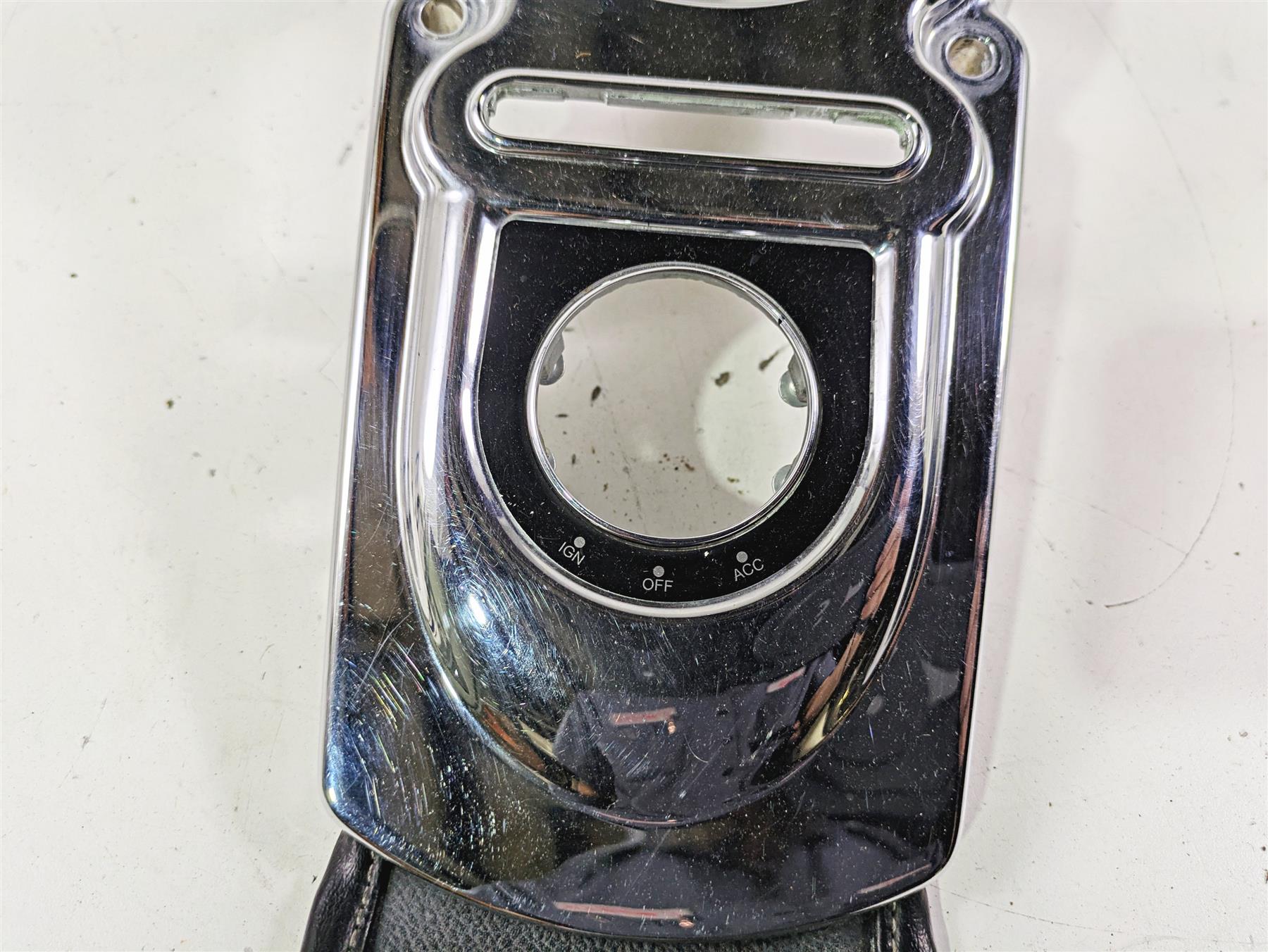 2011 Harley FXDC Dyna Super Glide Tank Dash Chrome Cover Panel 71204-04 {{ shop.shopifyCountryName }} - Mototech271
