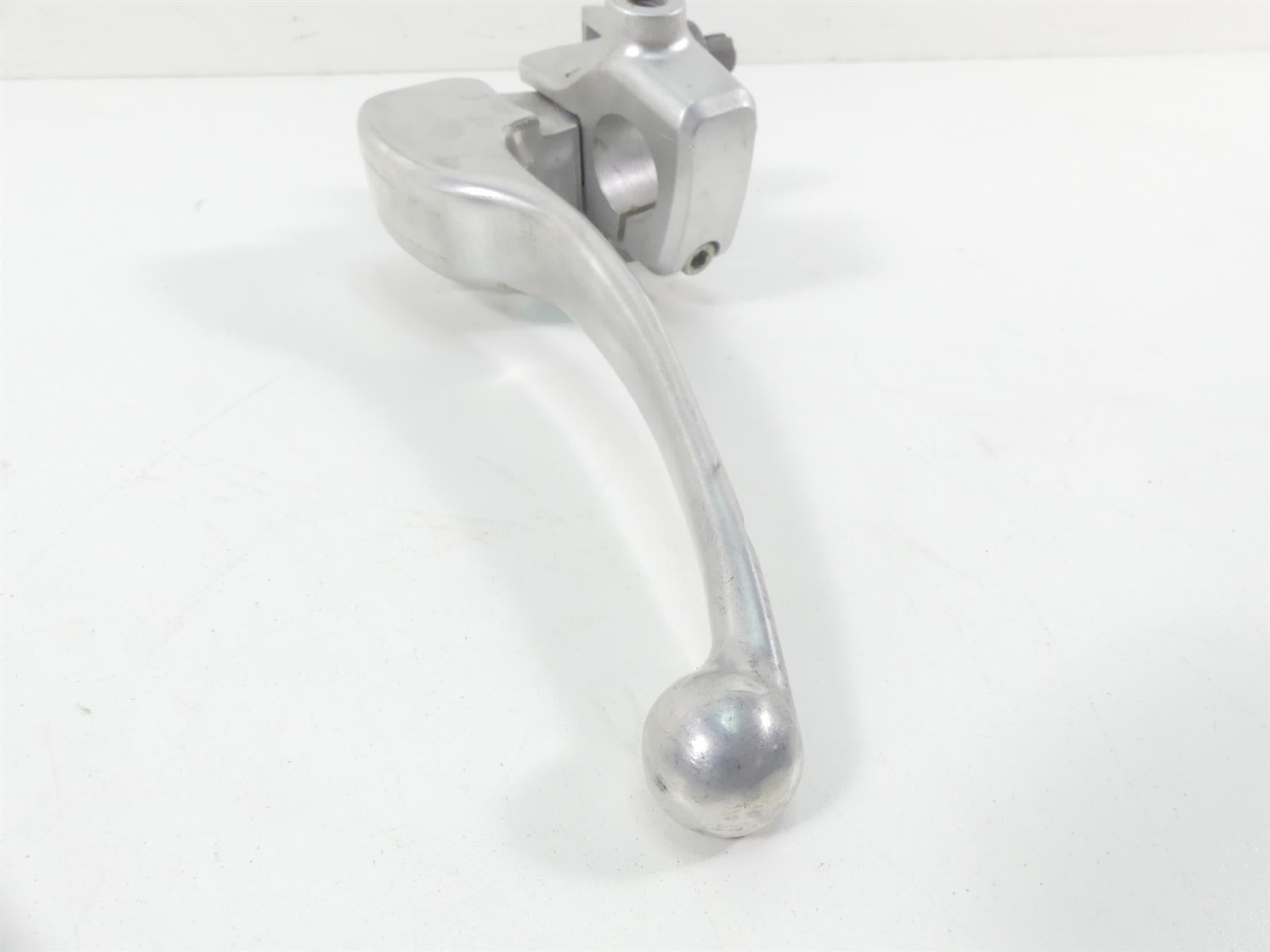 2007 Suzuki M109R VZR1800 Boulevard Clutch Perch & Lever 57500-48G00 57500-48G02 {{ shop.shopifyCountryName }} - Mototech271
