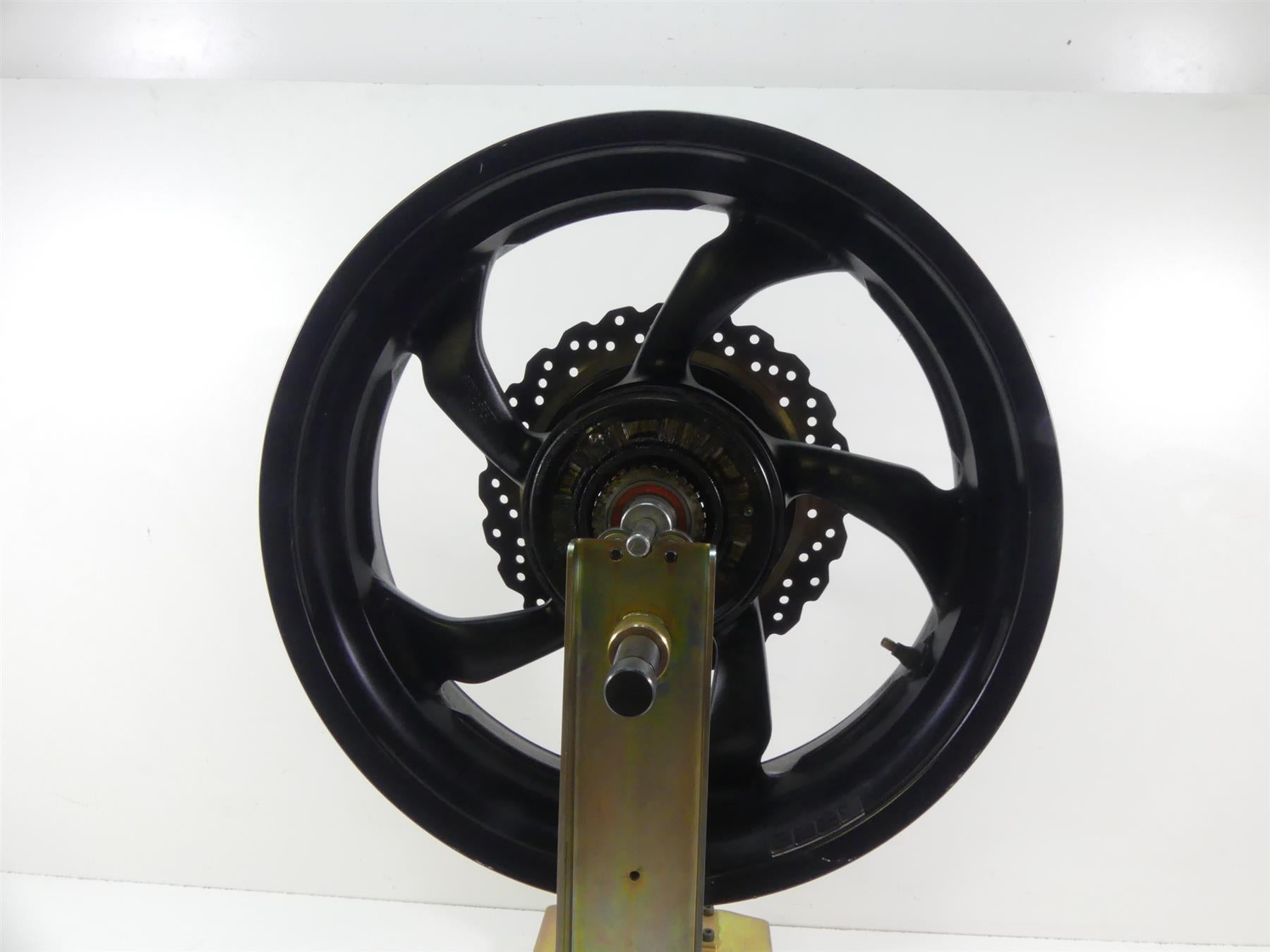 2013 Yamaha VMX17 V-Max 1700 Straight Rear Wheel Rim 18x6 2S3-25338-00-98 | Mototech271