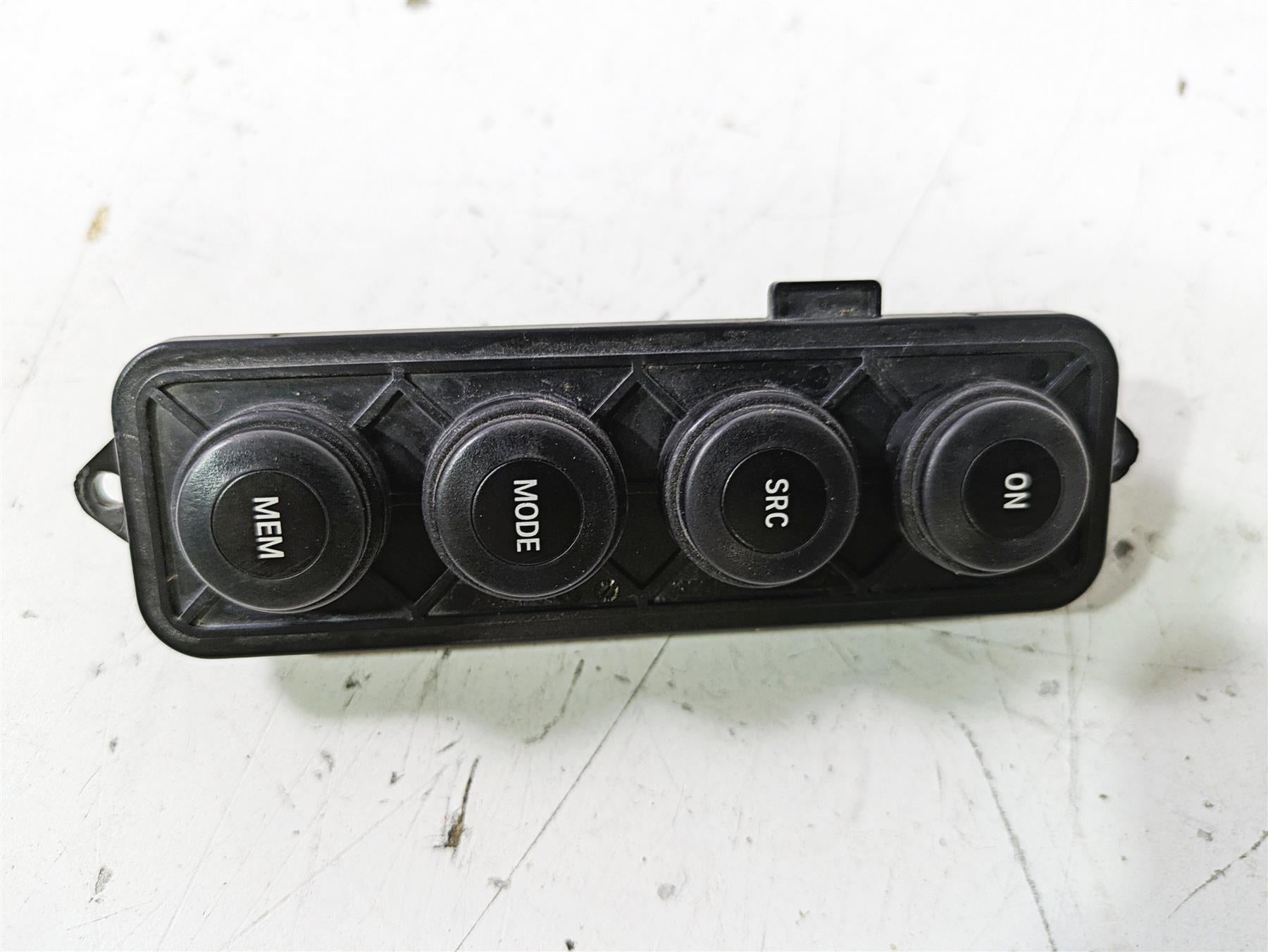 2014 BMW R1200 RT RTW K52 Radio Knob Control Panel Module 65147727885 {{ shop.shopifyCountryName }} - Mototech271