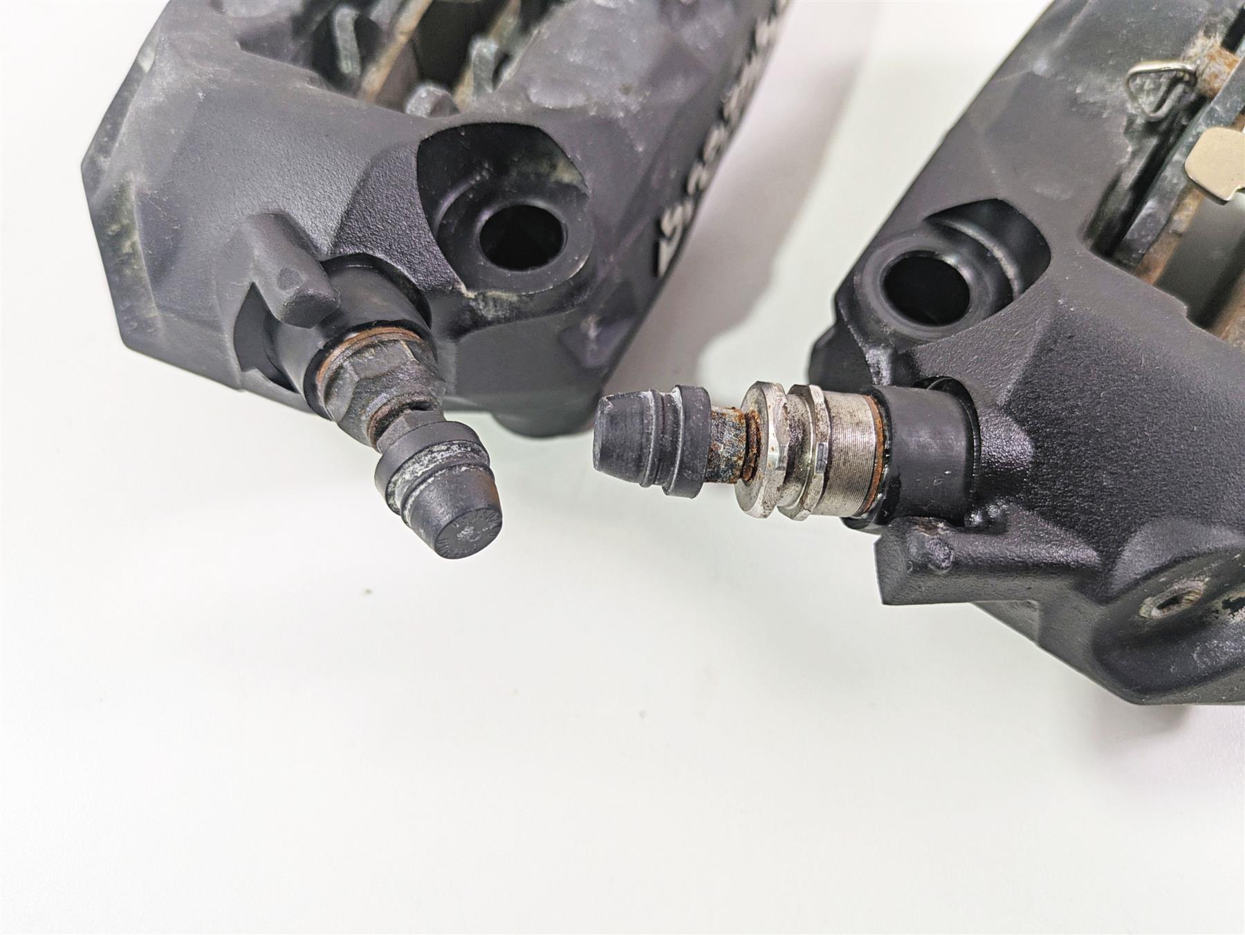 2016 BMW R1200RT K52 Brembo Front Brake Caliper Set 34118556205 34118556206 {{ shop.shopifyCountryName }} - Mototech271