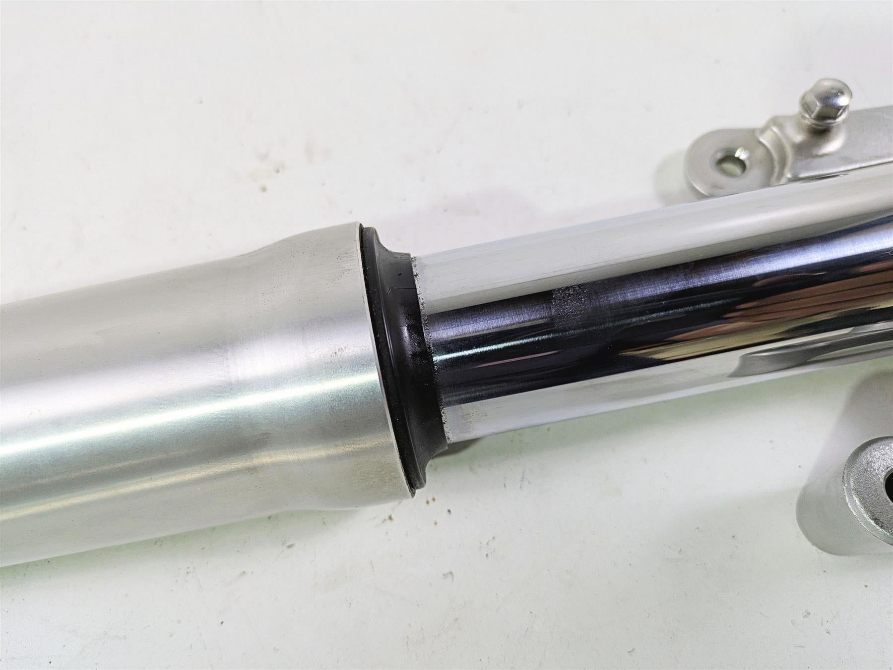 2006 Triumph Rocket 3 Straight Right Front Fork Leg Suspension - Read T2045502 {{ shop.shopifyCountryName }} - Mototech271