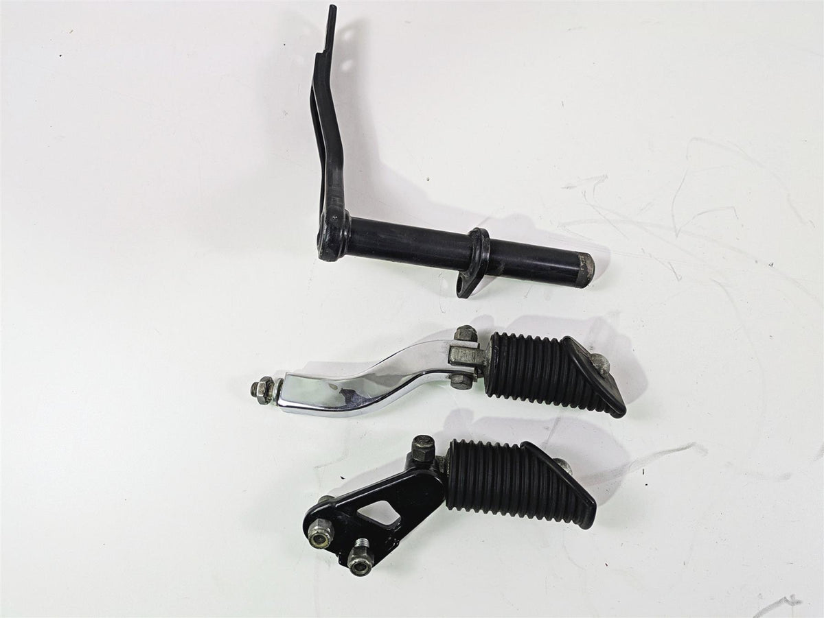 1999 Harley Dyna FXDL Low Rider Passenger Footpeg Set + Mount 49165-90 52740-94A {{ shop.shopifyCountryName }} - Mototech271