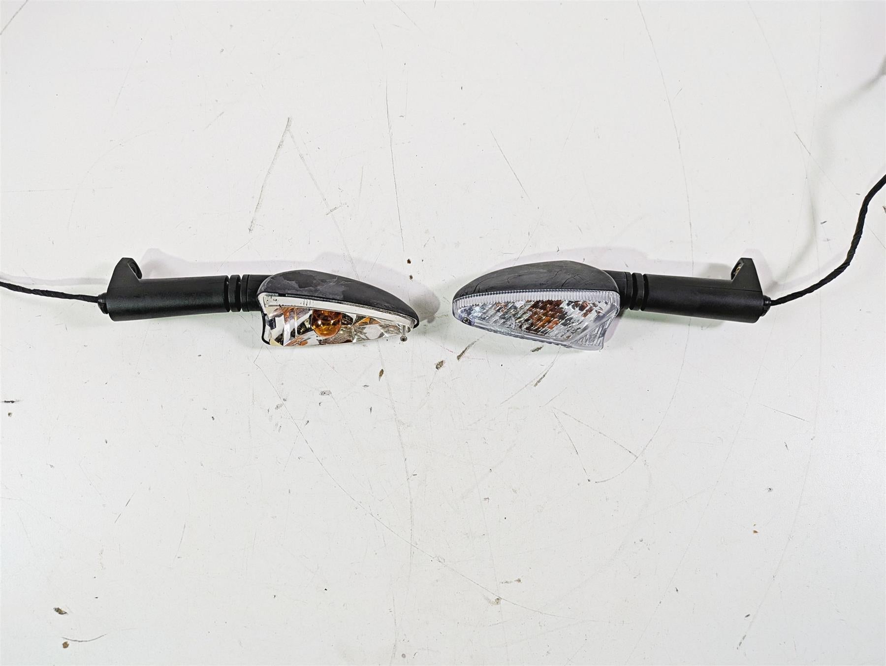 2019 BMW G310GS K02 Front Blinker Turn Signal Set - Read 63138534355 63138534354 {{ shop.shopifyCountryName }} - Mototech271