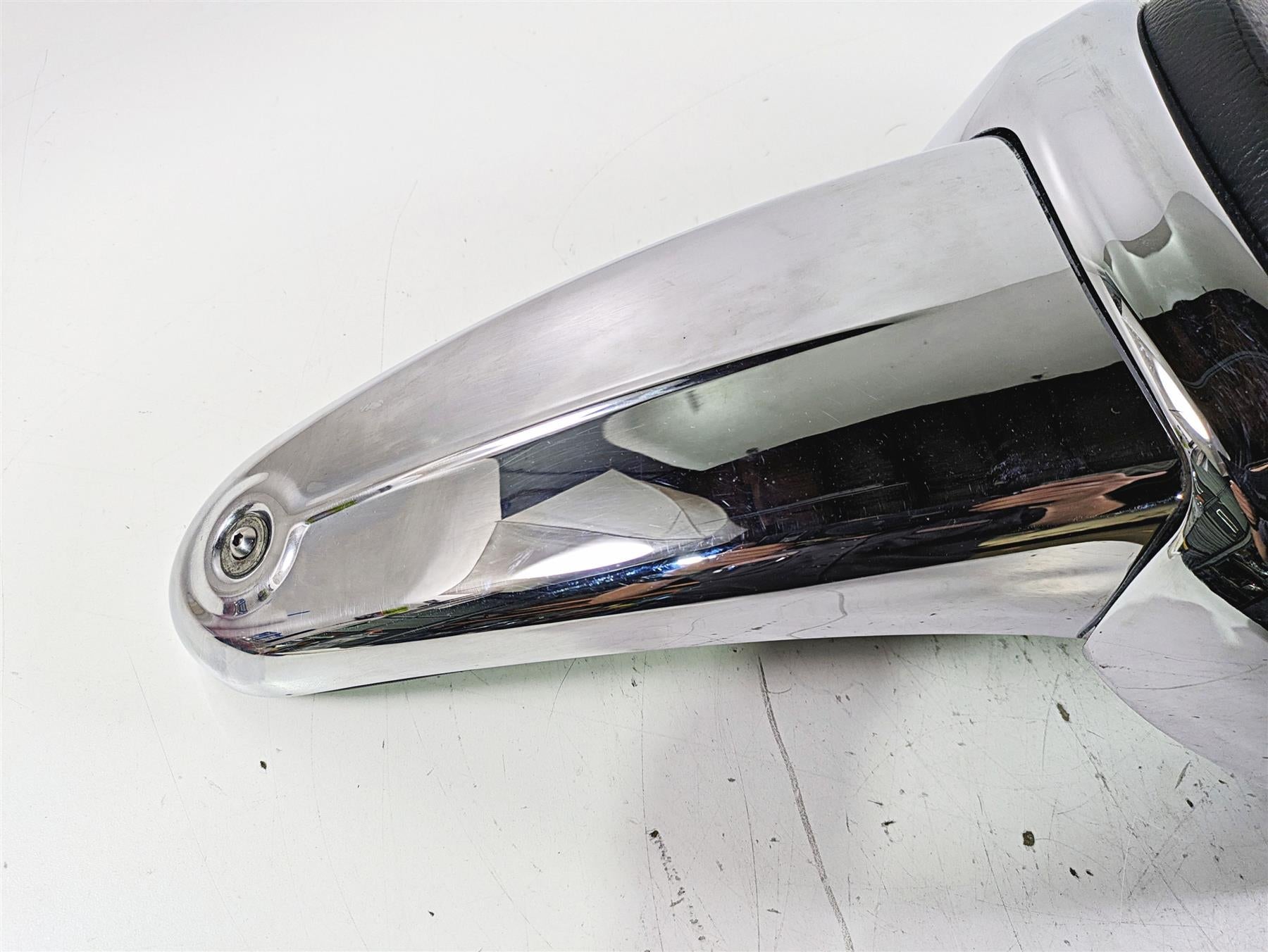 2005 Harley Softail FLSTFSE CVO Fat Boy Front Rider Driver Seat Saddle 52279-05 {{ shop.shopifyCountryName }} - Mototech271