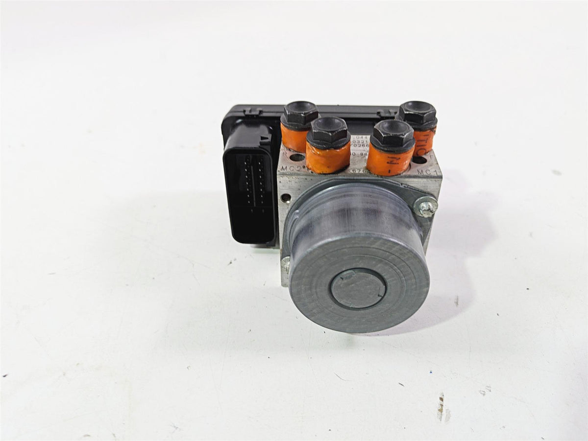 2016 Ducati Monster 1200 S Abs Brake Control Unit Module Pump 54240451B {{ shop.shopifyCountryName }} - Mototech271