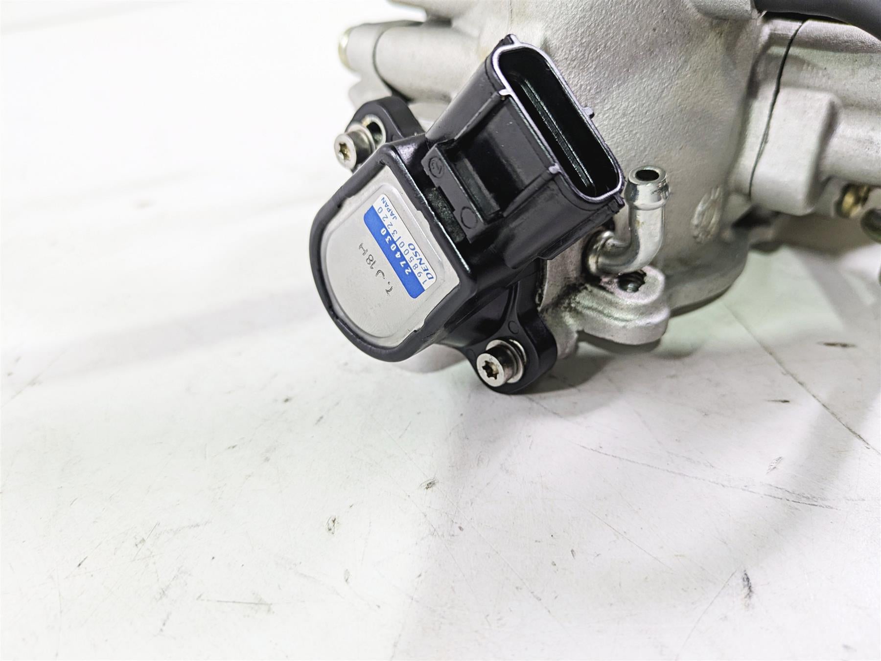2008 Aprilia RSVR 1000 Factory Throttle Bodies Body Set AP0296970 {{ shop.shopifyCountryName }} - Mototech271