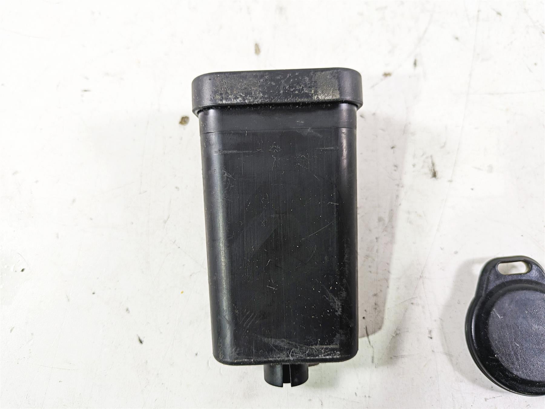 2005 Harley Softail FLSTFSE CVO Fat Boy Tssm Security Module & Fob Set 68923-00C {{ shop.shopifyCountryName }} - Mototech271