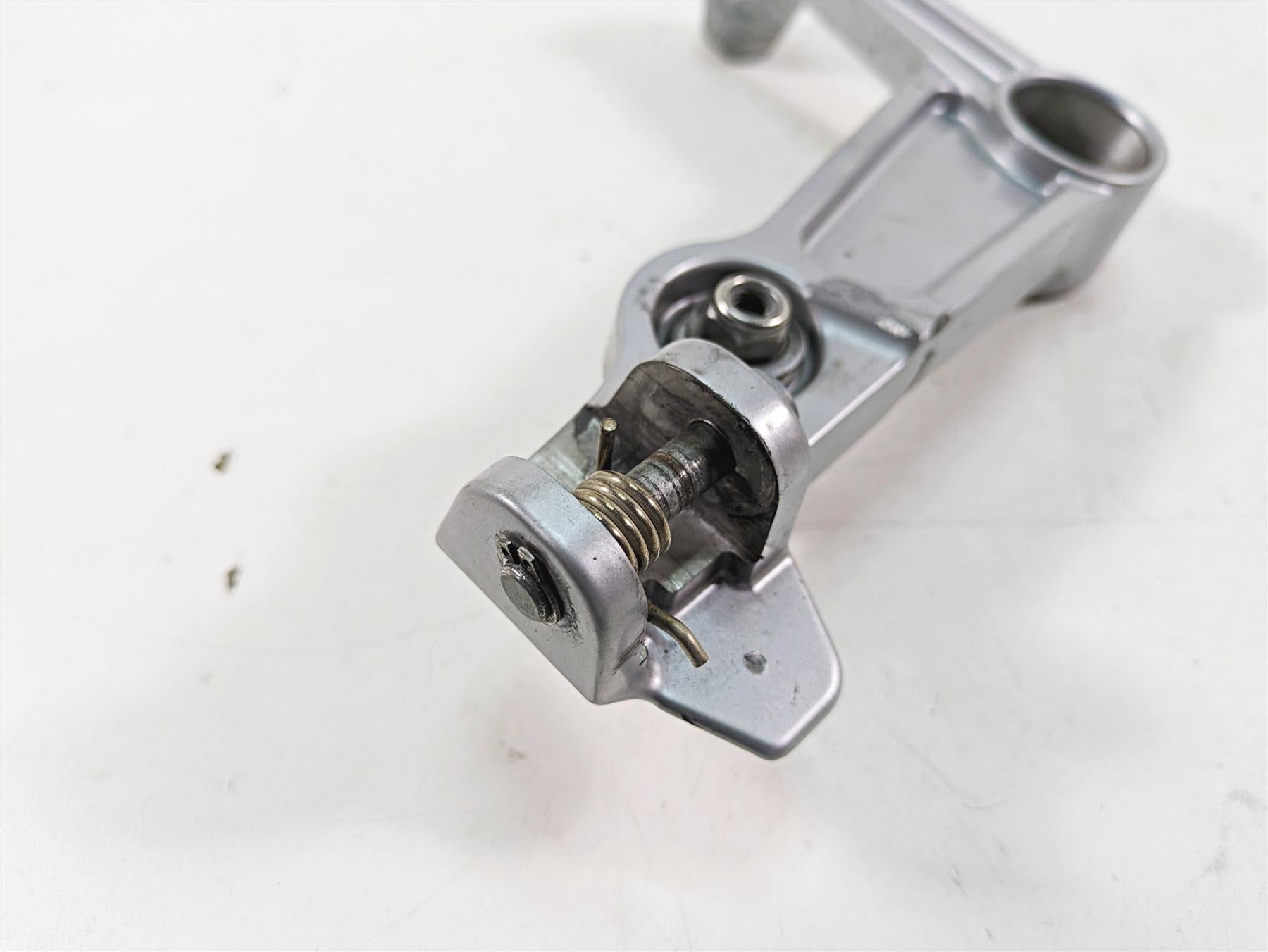 2021 Aprilia RS660 Right Rider Footpeg Mount 2B005203 {{ shop.shopifyCountryName }} - Mototech271