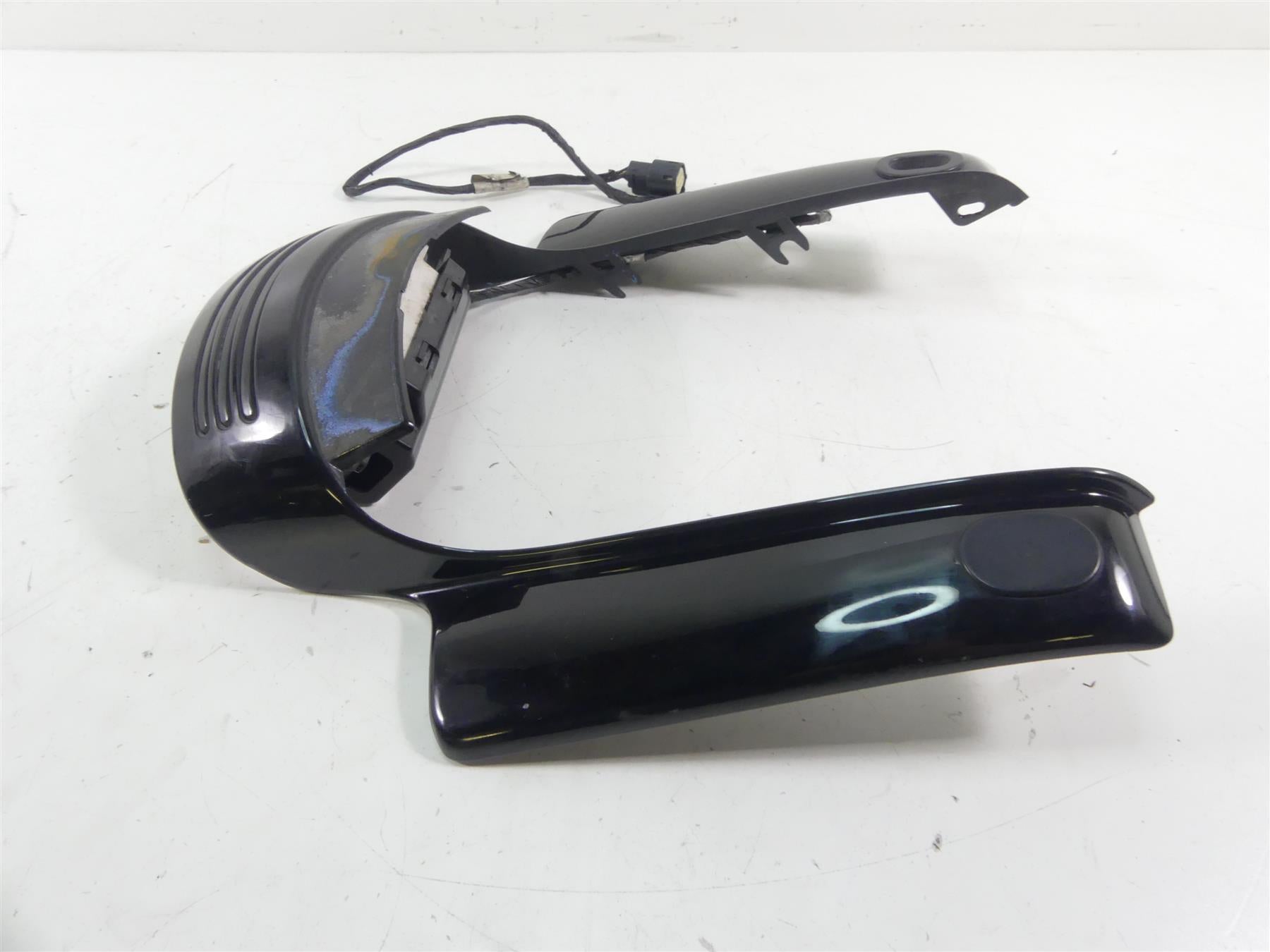 2011 Harley Touring FLTRX Road Glide Rear Taillight Tail Wing Cover 59739-09 {{ shop.shopifyCountryName }} - Mototech271