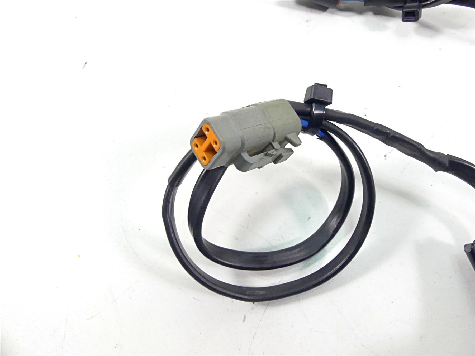 2011 Harley Softail FXS Blackline Rear Blinker Turn Signal Set 73408-11 {{ shop.shopifyCountryName }} - Mototech271