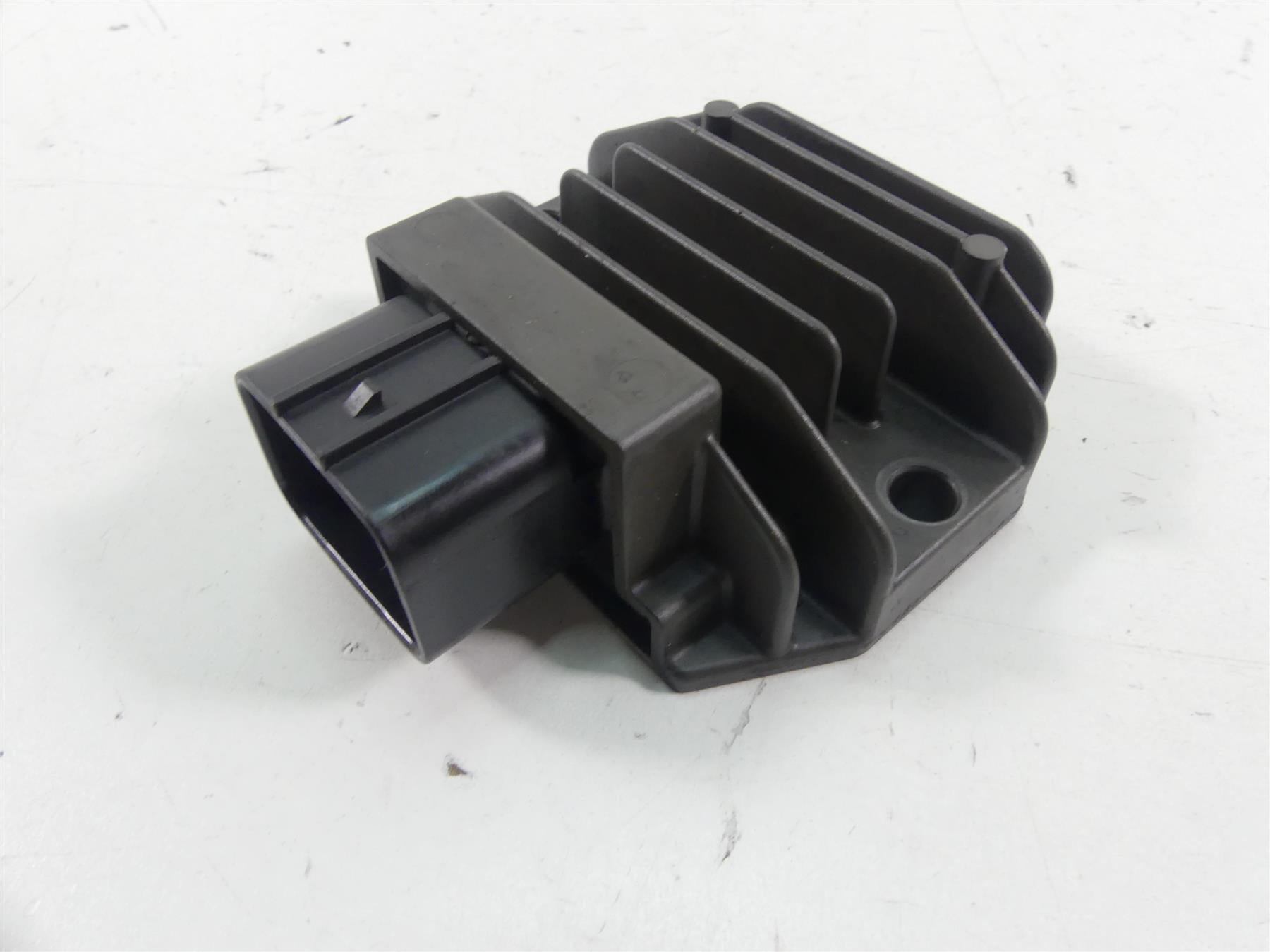 2016 KTM 1290 Superduke R Rectifier Voltage Regulator 60311034000 FH022AA {{ shop.shopifyCountryName }} - Mototech271