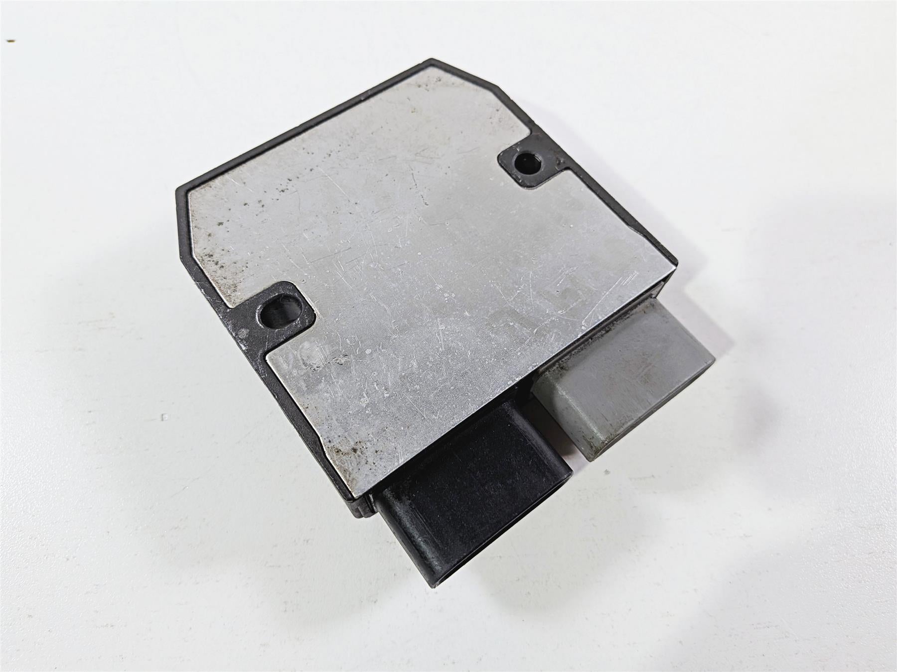 2008 Yamaha YZF R1 RN19 Rectifier Voltage Regulator 1D7-81960-00-00 FH012DA {{ shop.shopifyCountryName }} - Mototech271