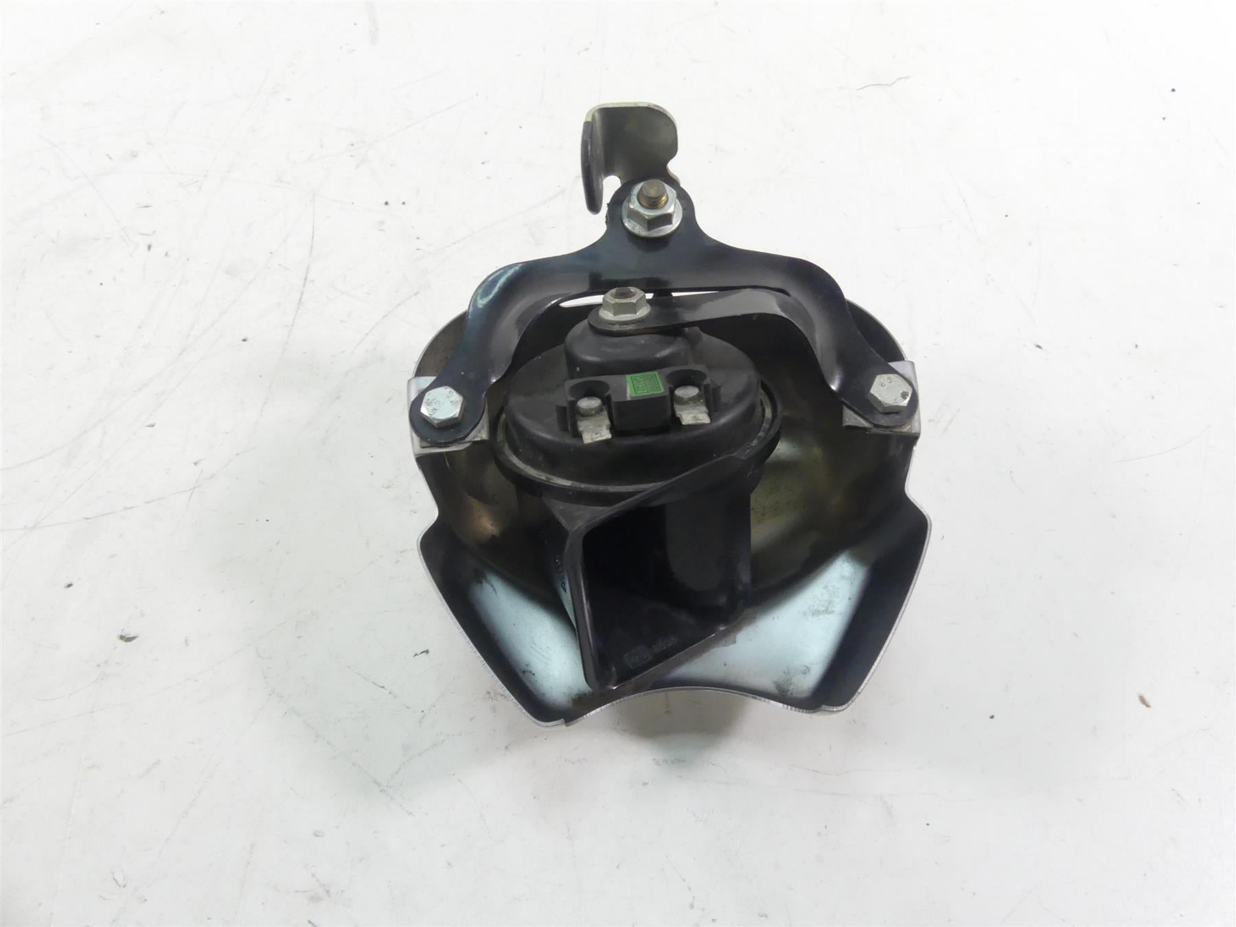 2011 Harley VRSCF Muscle Rod Horn & Cover Fairing Cowl 69053-09 {{ shop.shopifyCountryName }} - Mototech271