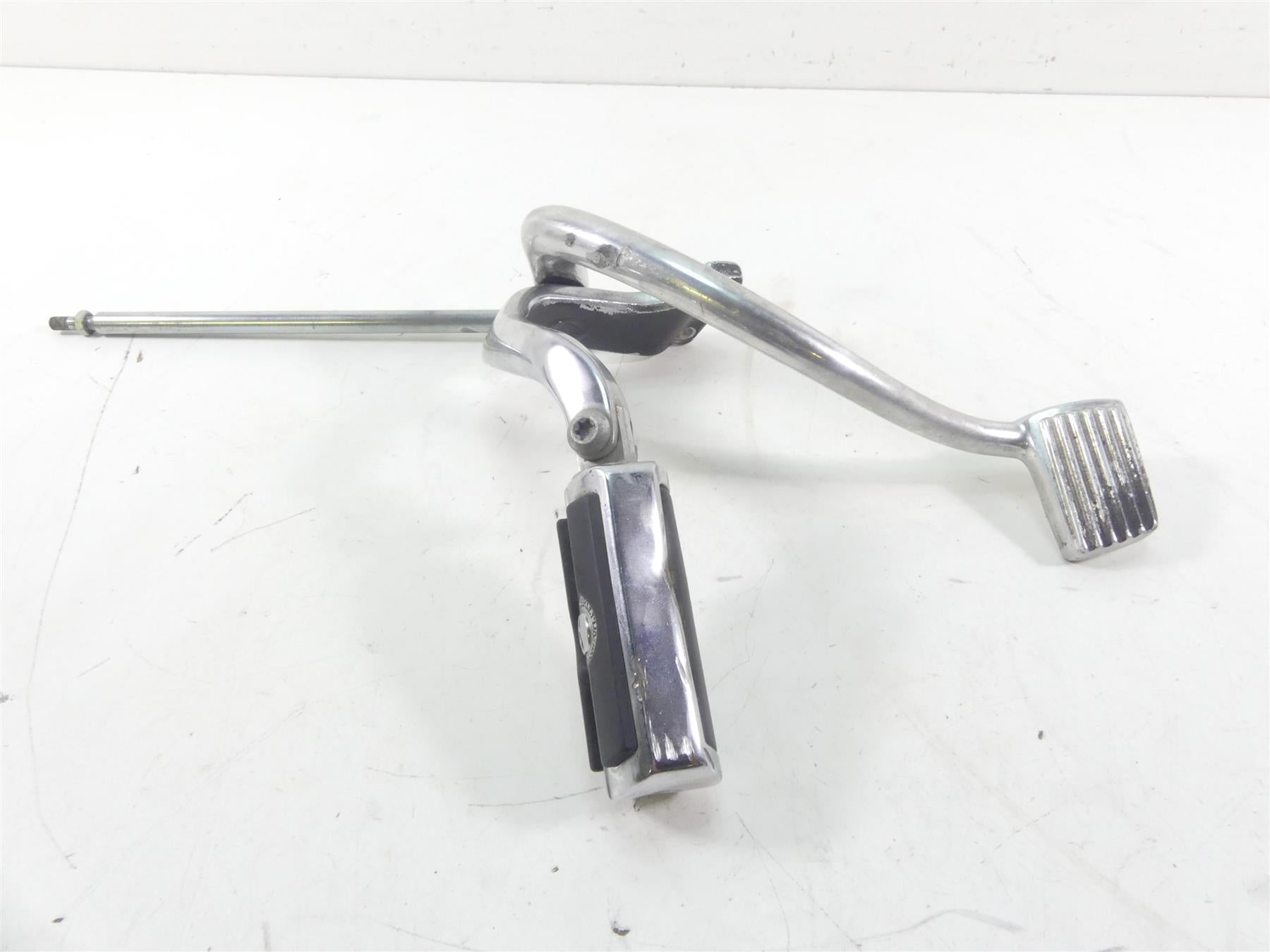 2015 Harley FXDL Dyna Low Rider Right Rider Footpeg Brake Pedal 50666-07