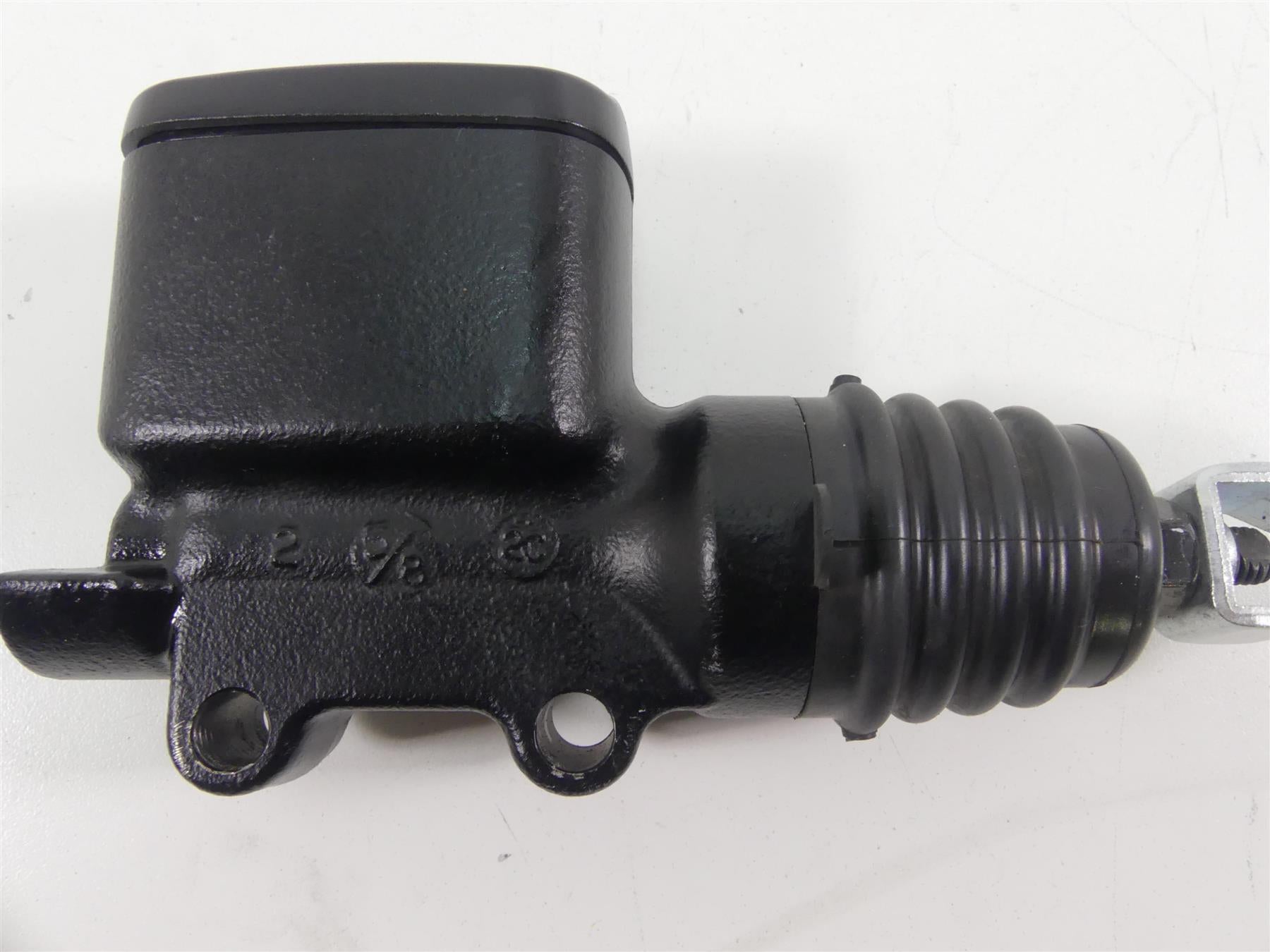 2022 Harley Softail FXBBS Street Bob Rear Brake Master Cylinder 5/8" 41700460 {{ shop.shopifyCountryName }} - Mototech271