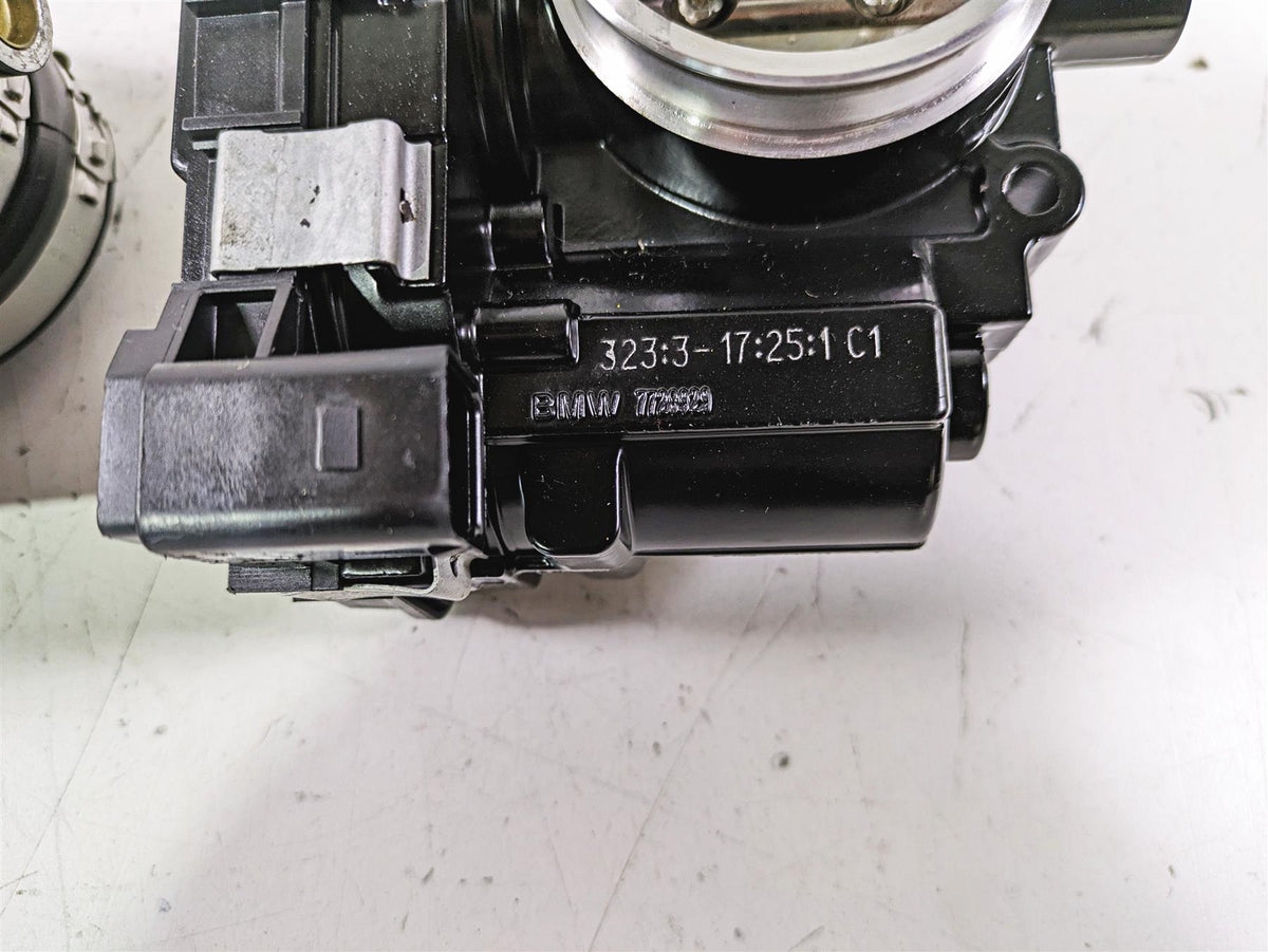 2014 BMW R1200 RT RTW K52 Throttle Body Bodies Set 13548564959 {{ shop.shopifyCountryName }} - Mototech271